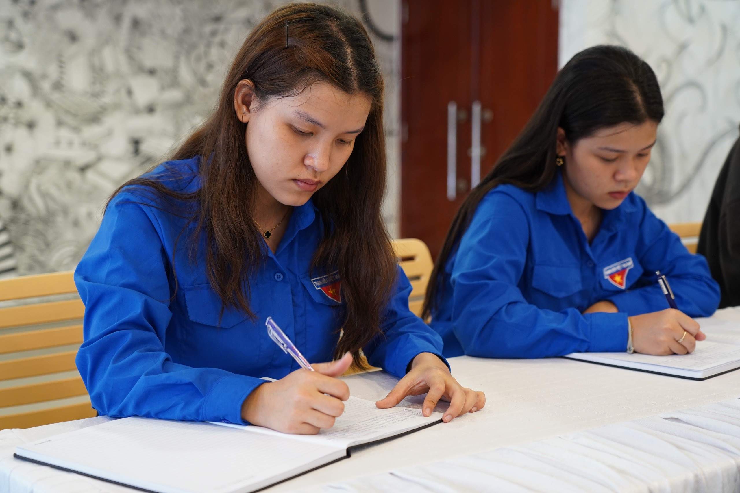 Giới trẻ xúc động đến triển lãm về Tổng Bí thư Nguyễn Phú Trọng ở TP.HCM - 7