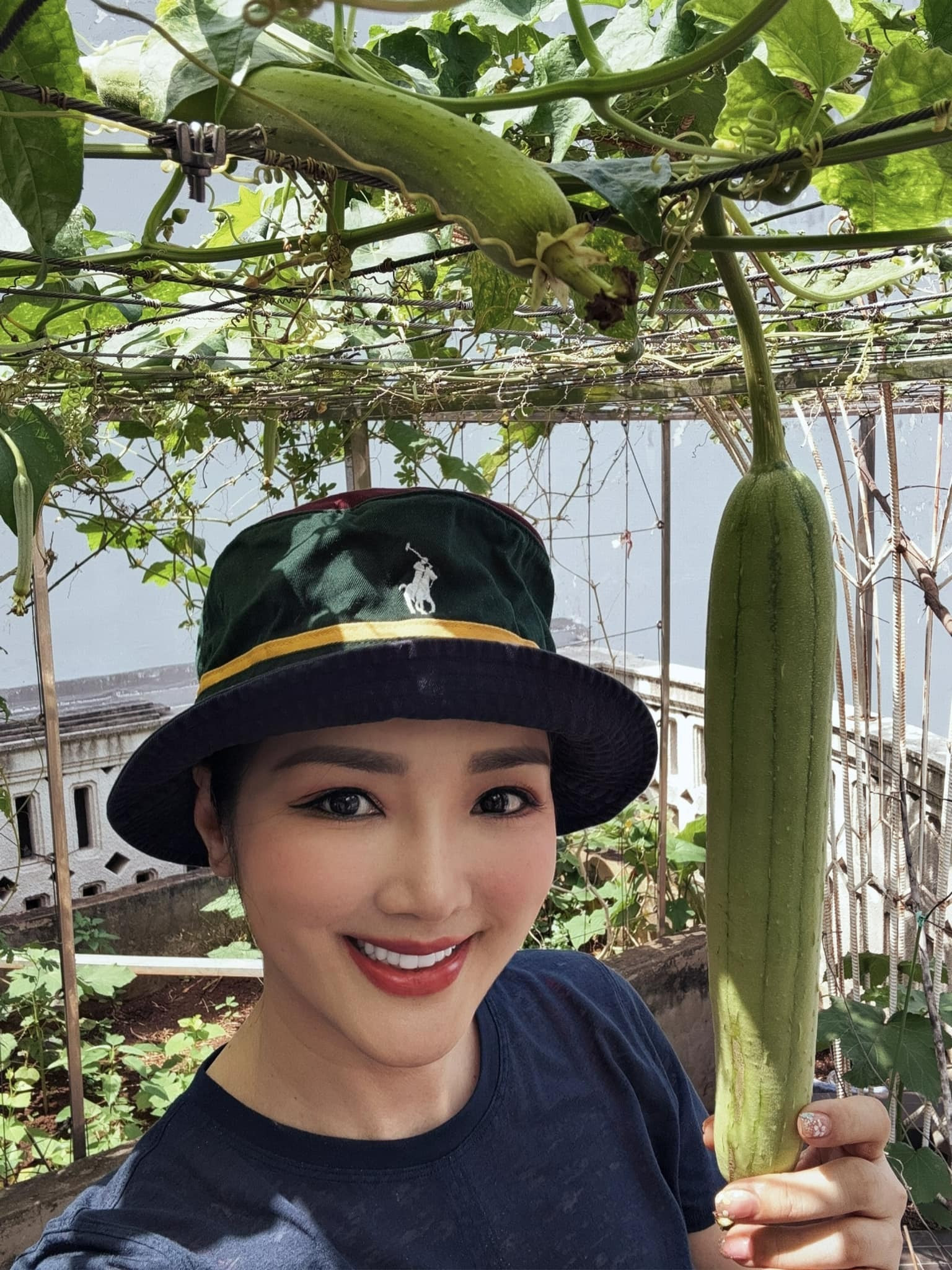 Sao Việt 27/7: Kasim Hoàng Vũ lộ diện khác lạ sau bạo bệnh - 10