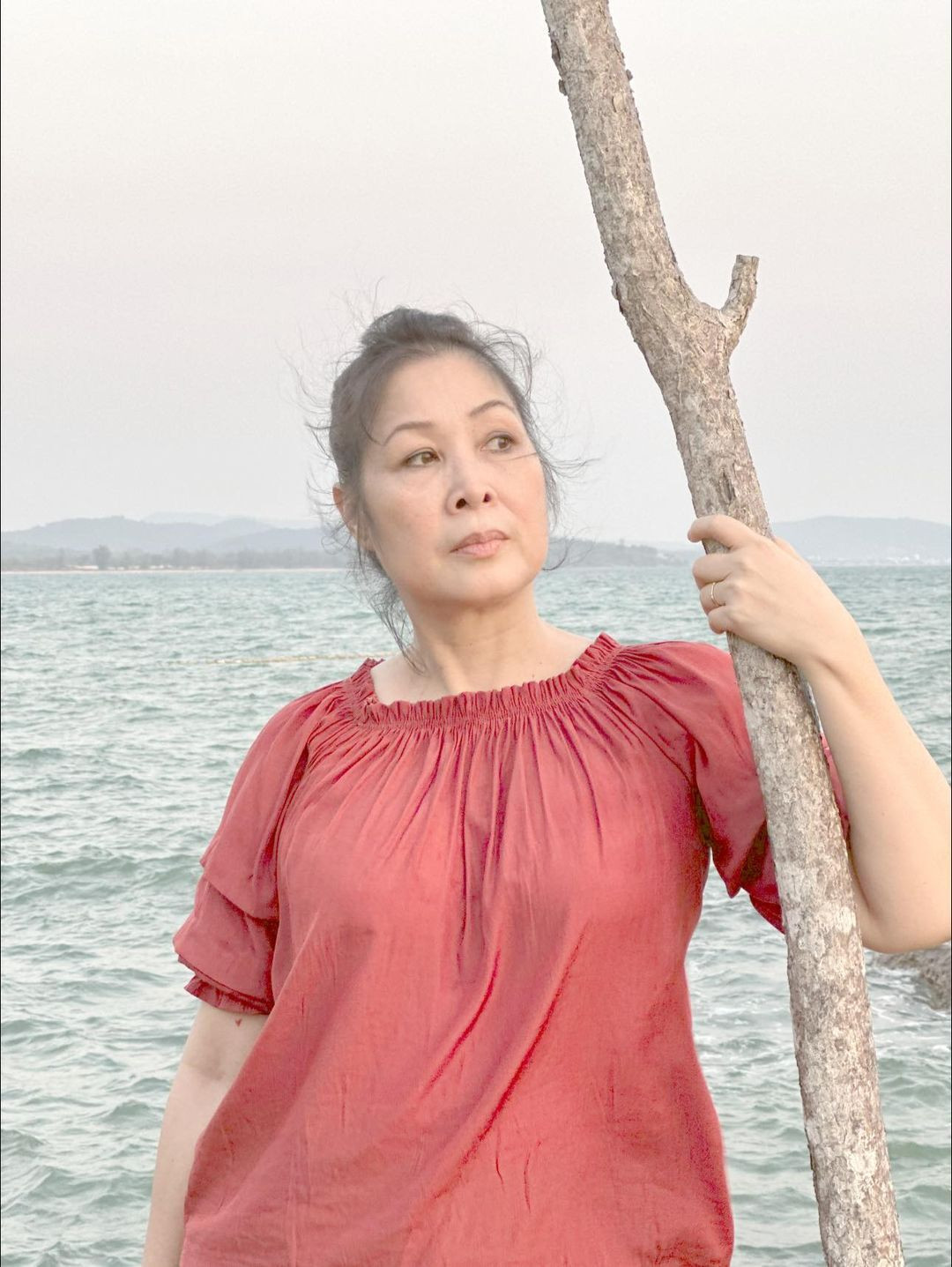 Sao Việt 27/7: Kasim Hoàng Vũ lộ diện khác lạ sau bạo bệnh - 8