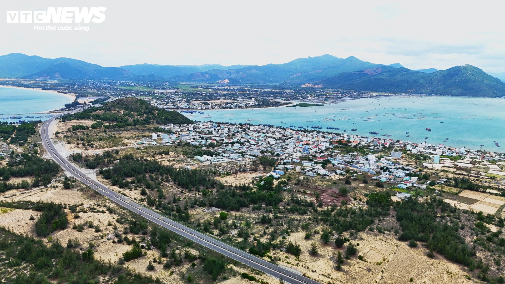 Bình Định làm gì với quỹ đất ven biển 2.200 ha? - 4