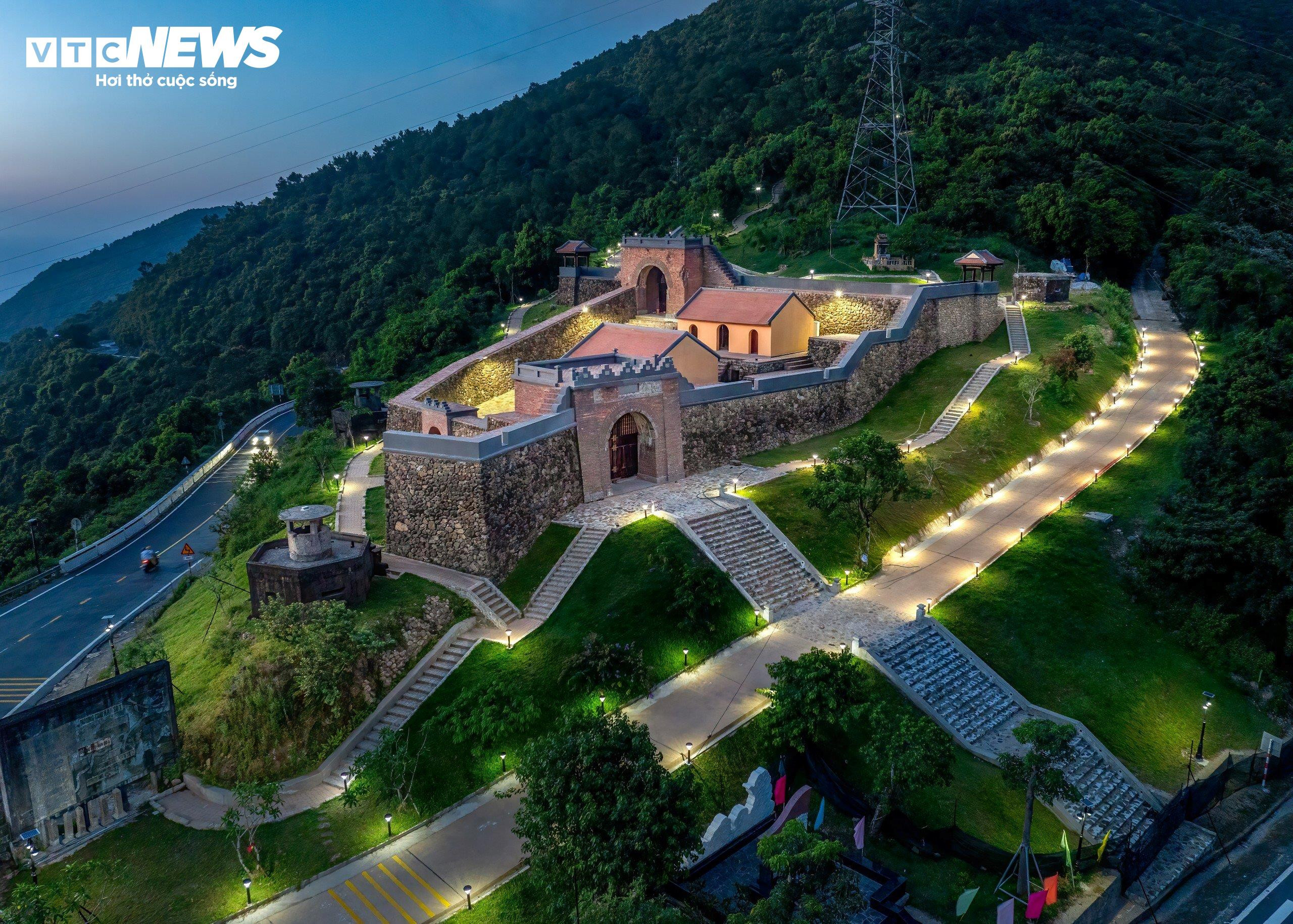 Diện mạo mới của Thiên hạ đệ nhất hùng quan trước ngày mở cửa đón khách - 4