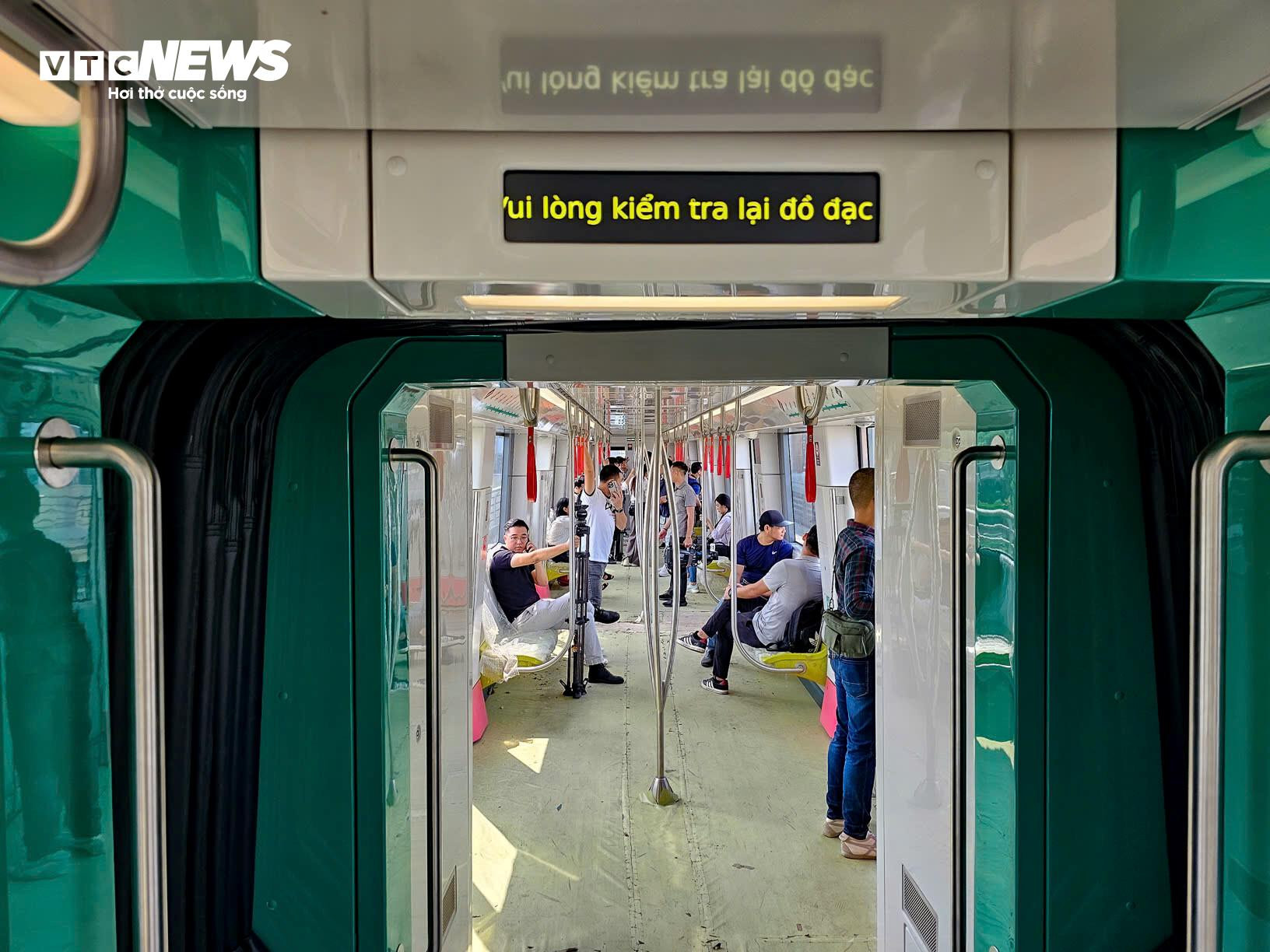 Trải nghiệm tàu metro Nhổn - Ga Hà Nội trước ngày chạy thương mại - 11