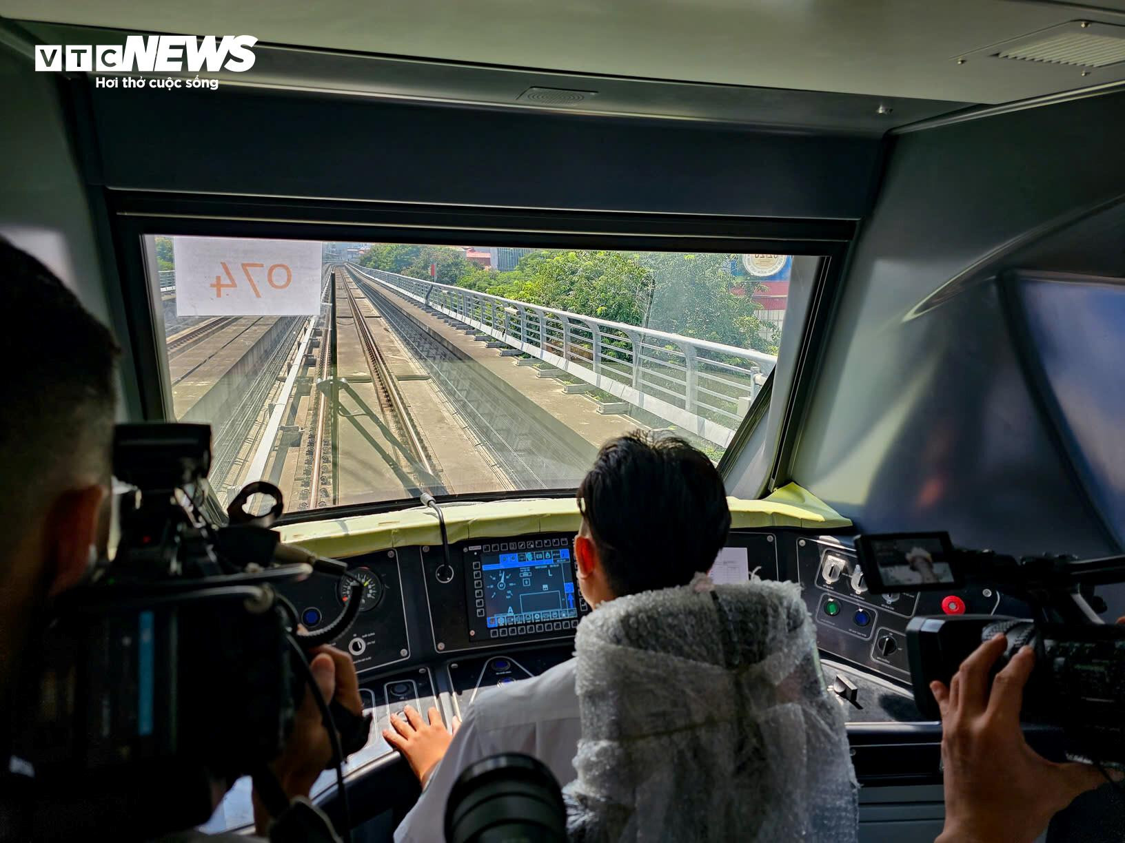 Trải nghiệm tàu metro Nhổn - Ga Hà Nội trước ngày chạy thương mại - 15