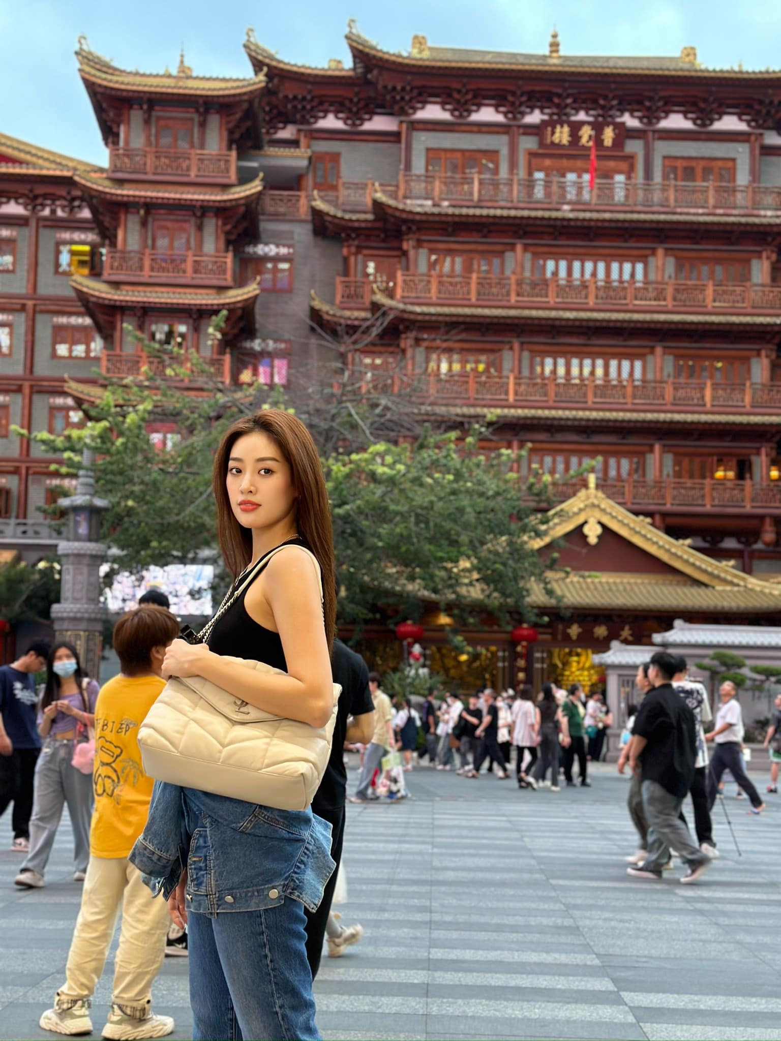 Sao Việt 10/8: Nhã Phương đẹp khác lạ, Đỗ Thị Hà ngày càng gợi cảm - 13