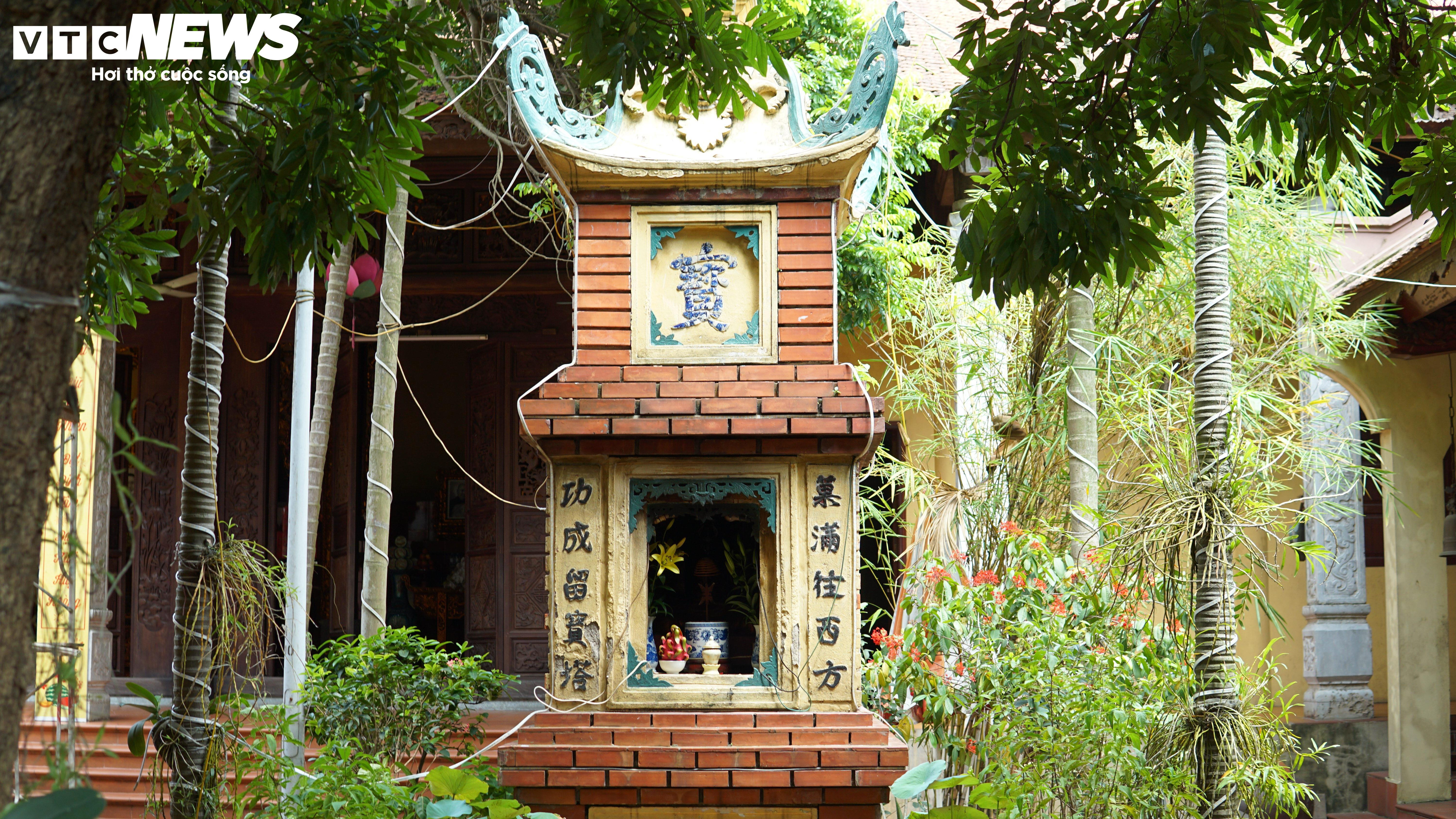 Những tháp mộ cổ nằm giữa lòng Hà Nội nhưng ít người biết đến - 10