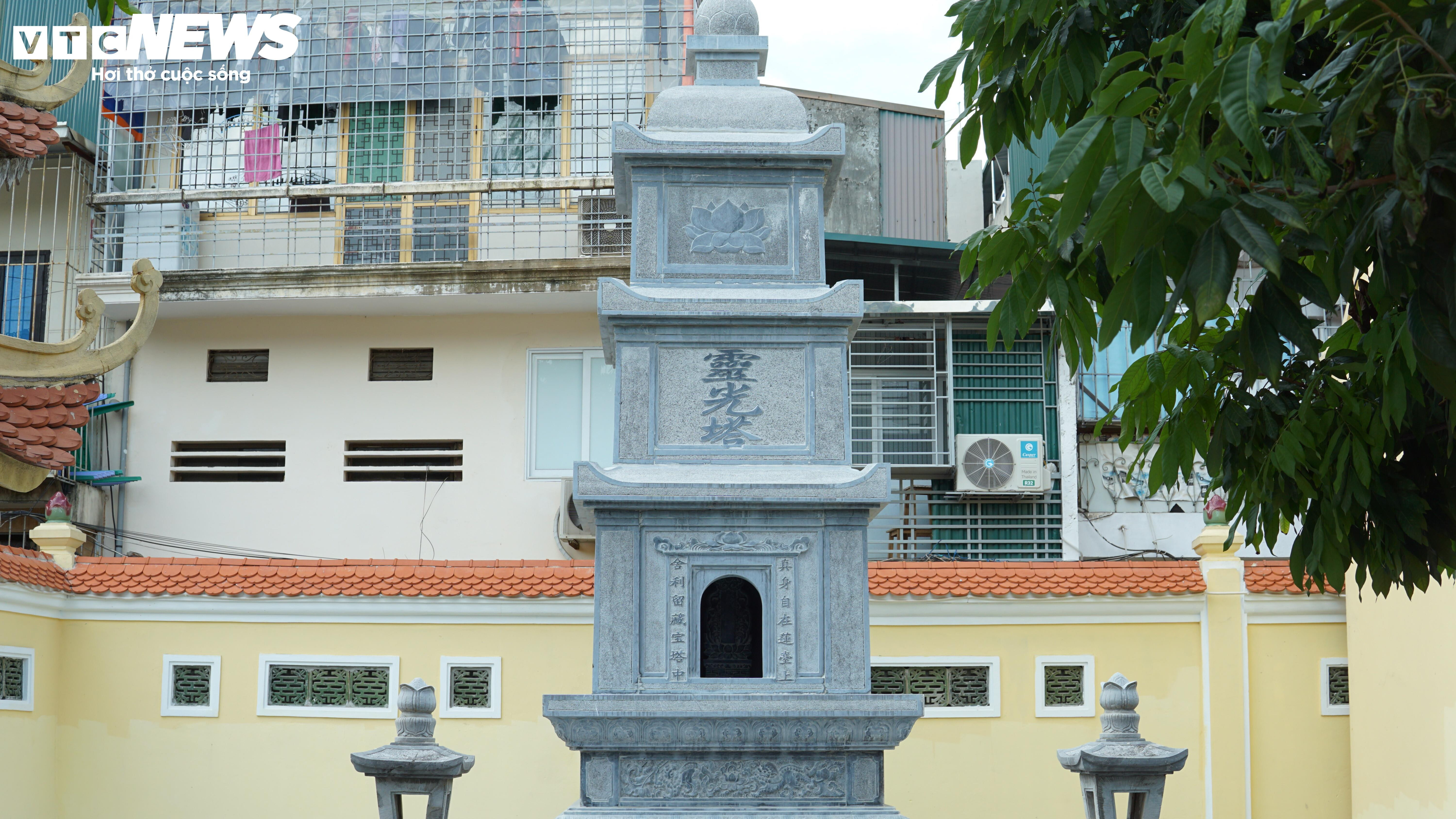 Những tháp mộ cổ nằm giữa lòng Hà Nội nhưng ít người biết đến - 2