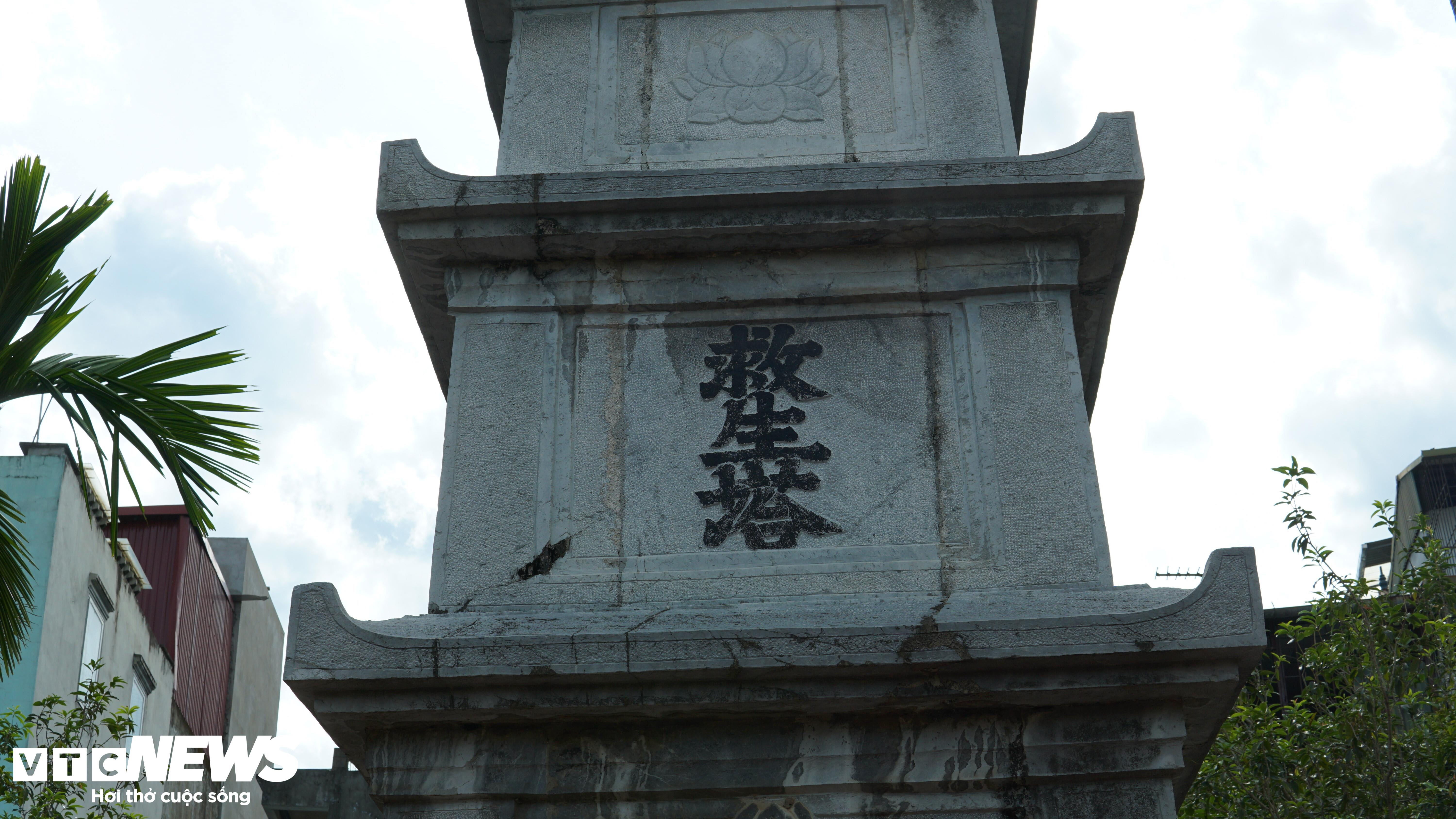 Những tháp mộ cổ nằm giữa lòng Hà Nội nhưng ít người biết đến - 5