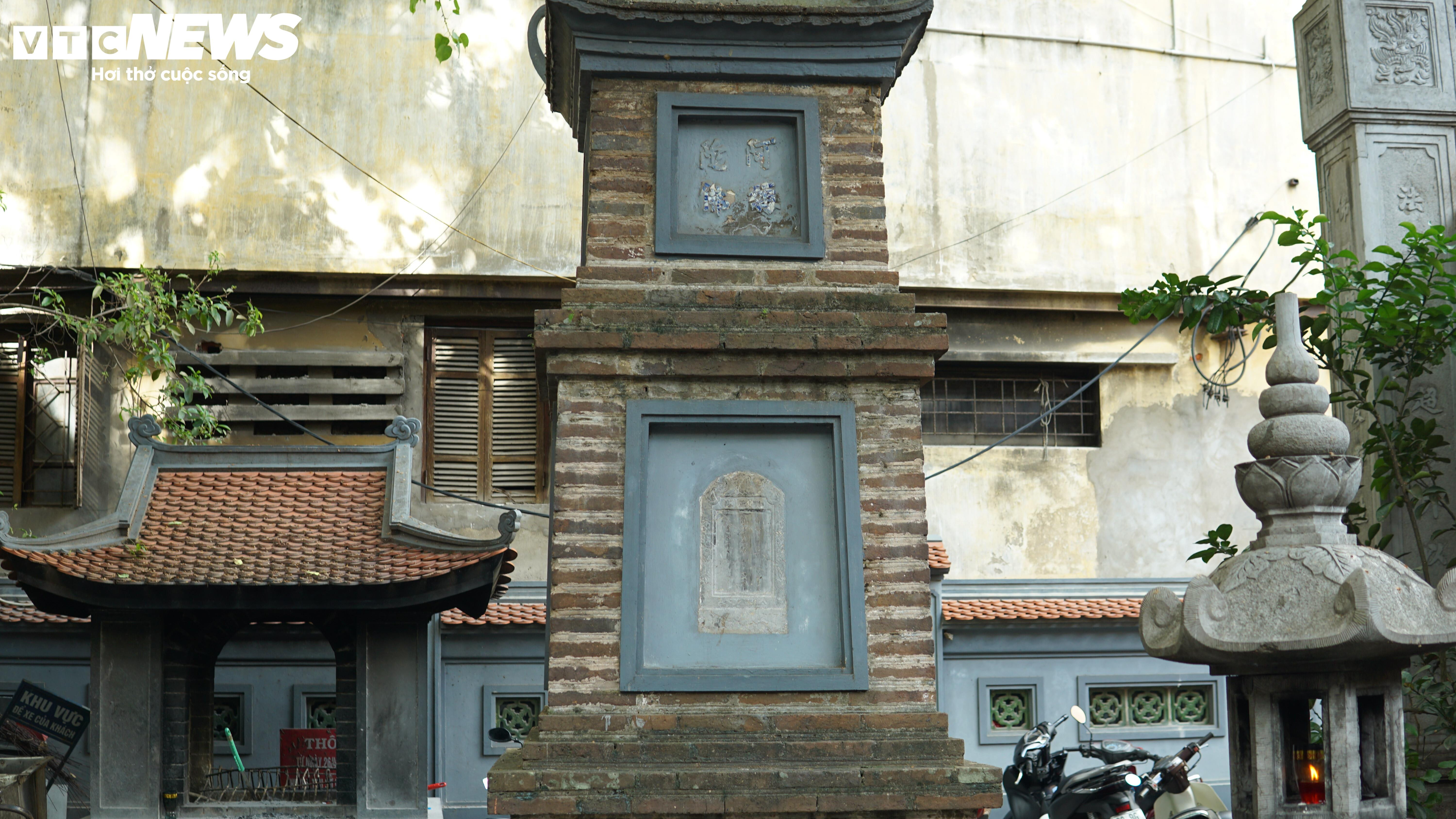 Những tháp mộ cổ nằm giữa lòng Hà Nội nhưng ít người biết đến - 14