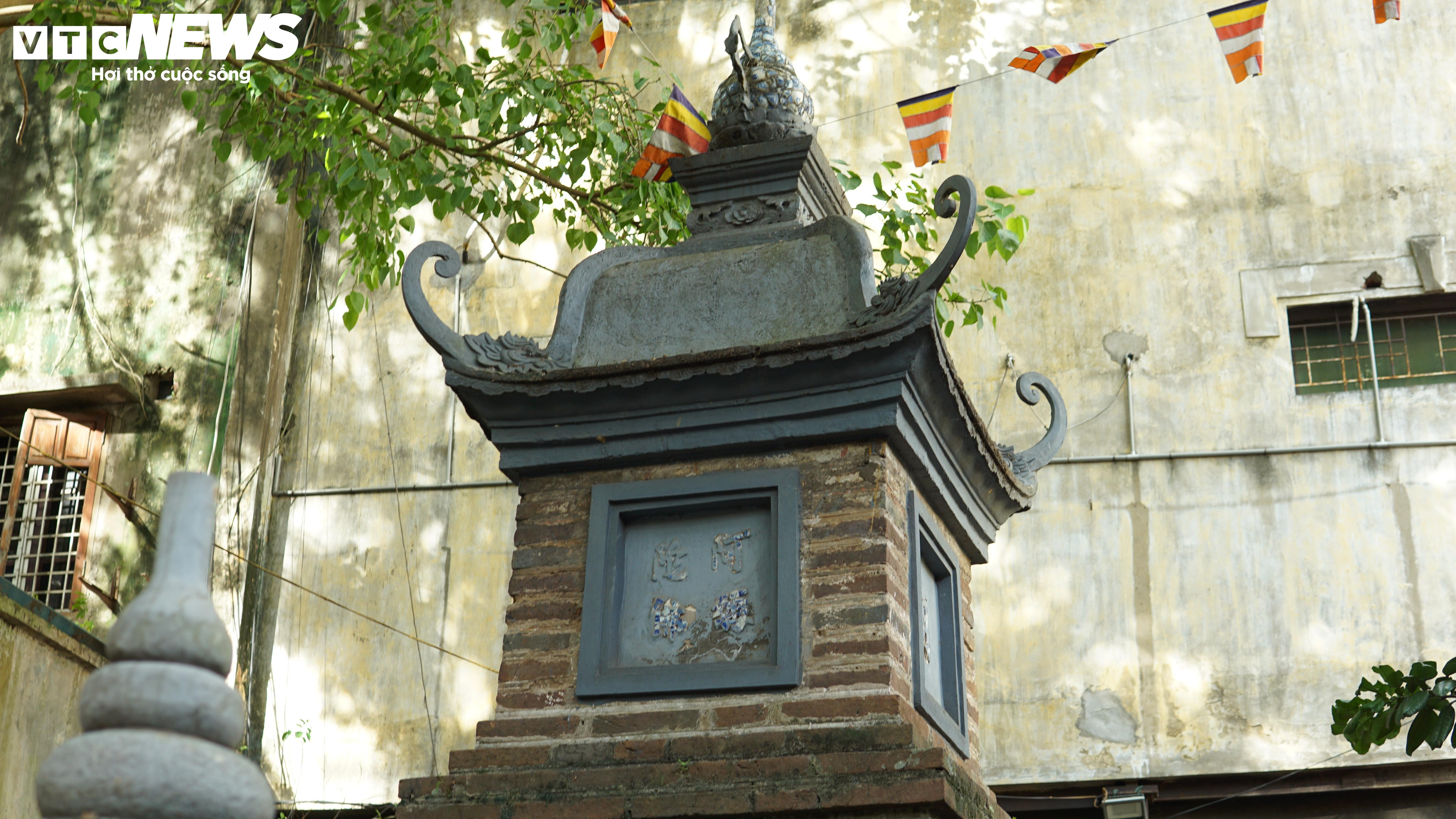 Những tháp mộ cổ nằm giữa lòng Hà Nội nhưng ít người biết đến - 15