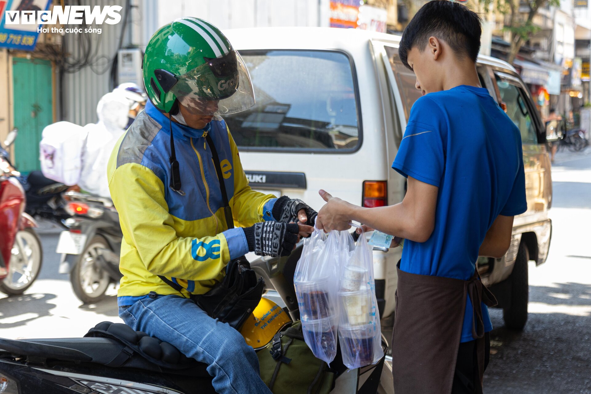 Chè đậu đỏ 'thoát ế' bất ngờ 'ế khách' ngày Thất tịch - 11