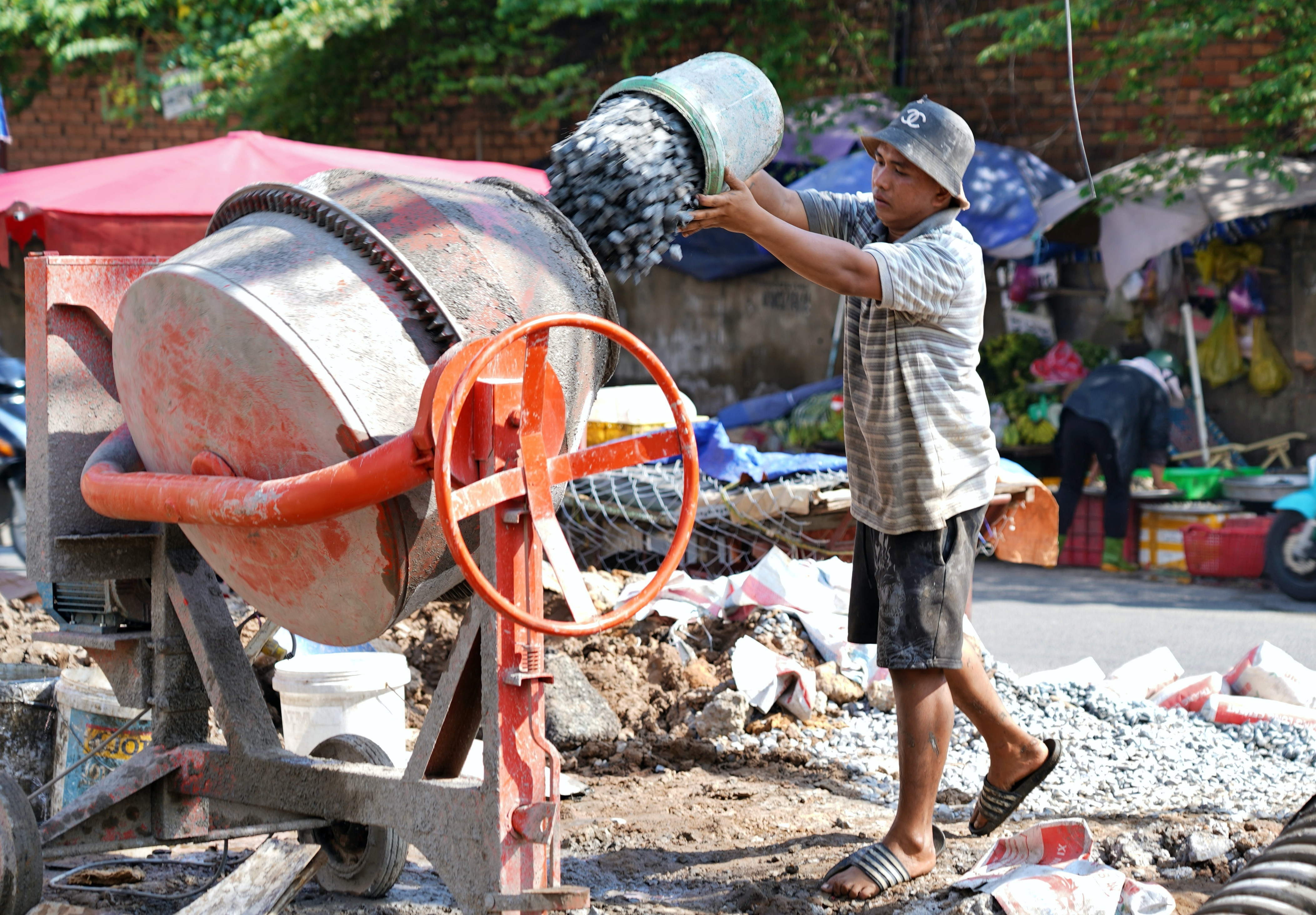 TP.HCM: Cận cảnh đường 2.300 tỷ đồng giảm tải kẹt xe ở quận Gò Vấp - 8