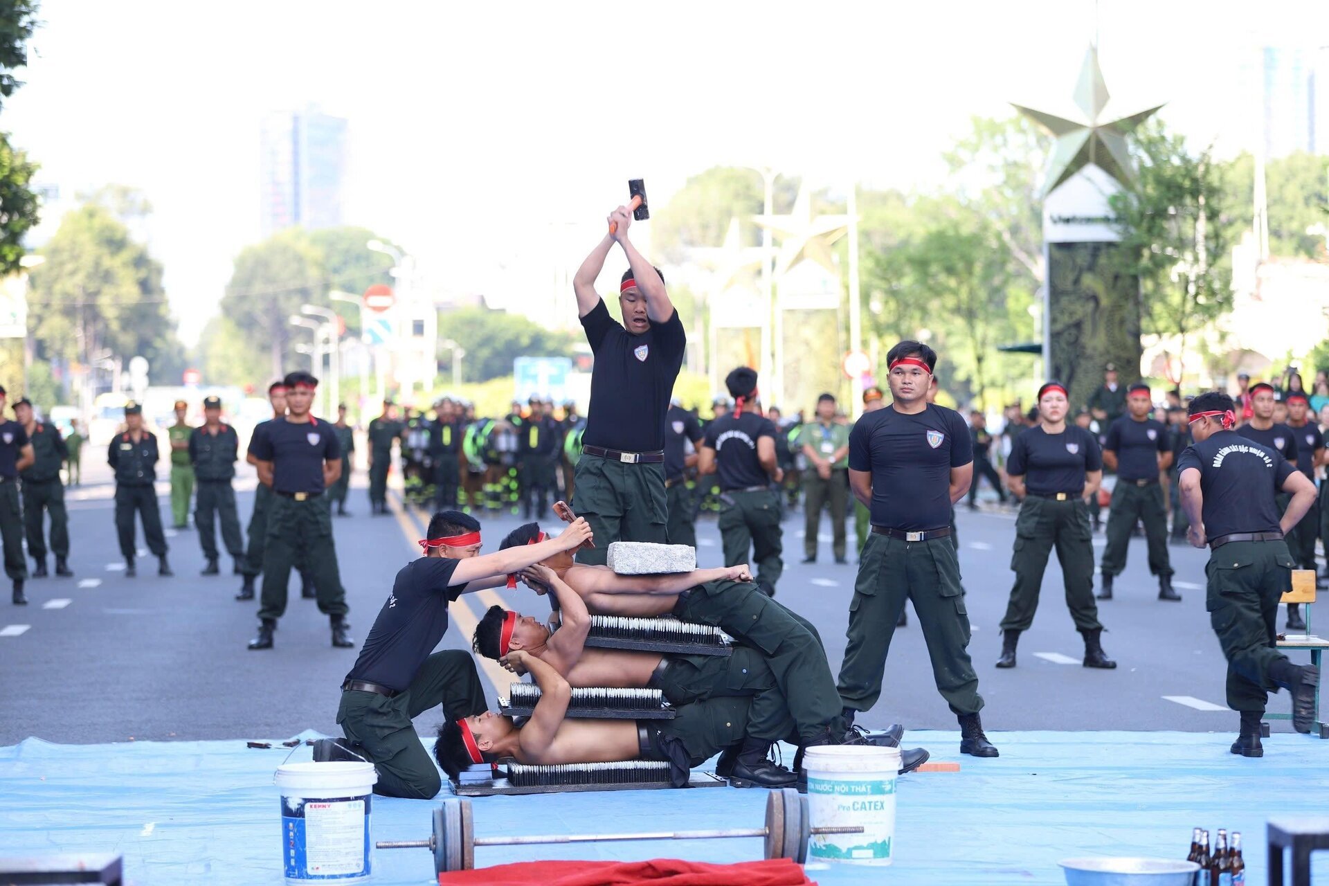 Mãn nhãn màn biểu diễn của Cảnh sát cơ động kỵ binh tại TP.HCM - 14