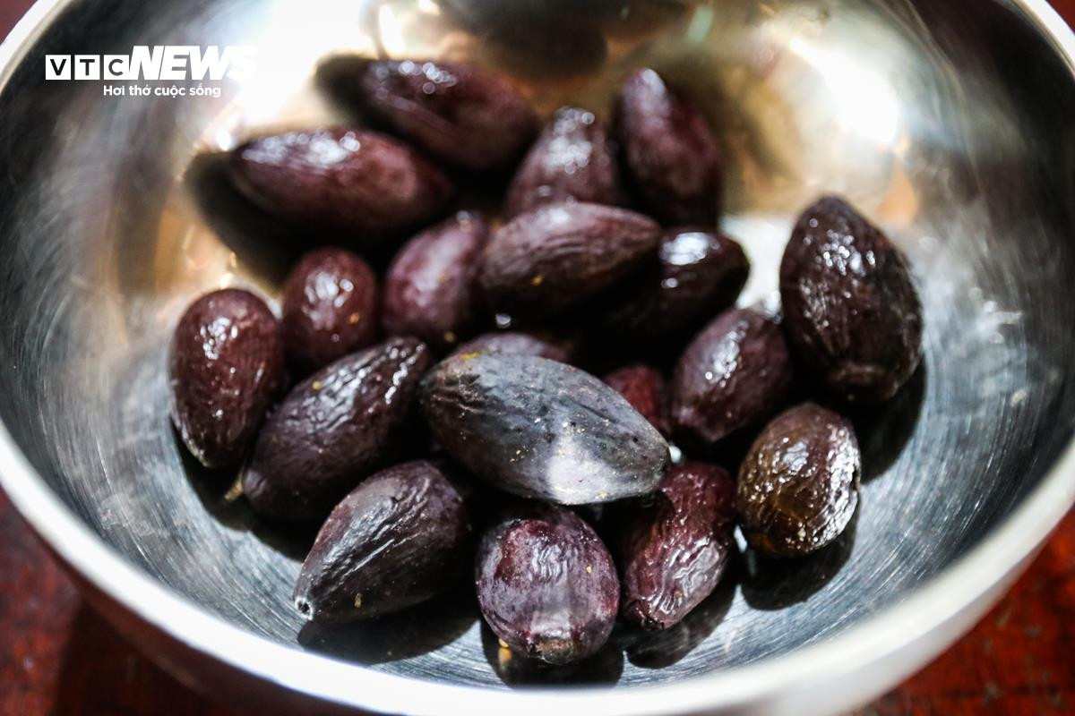 Loại quả ví như ‘vàng đen’ ở Hà Tĩnh mất mùa chưa từng có - 11