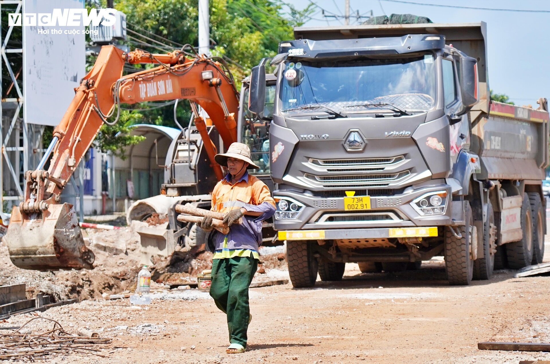 Cảnh đối lập trên công trường dự án cao tốc nghìn tỷ Biên Hòa - Vũng Tàu  - 6