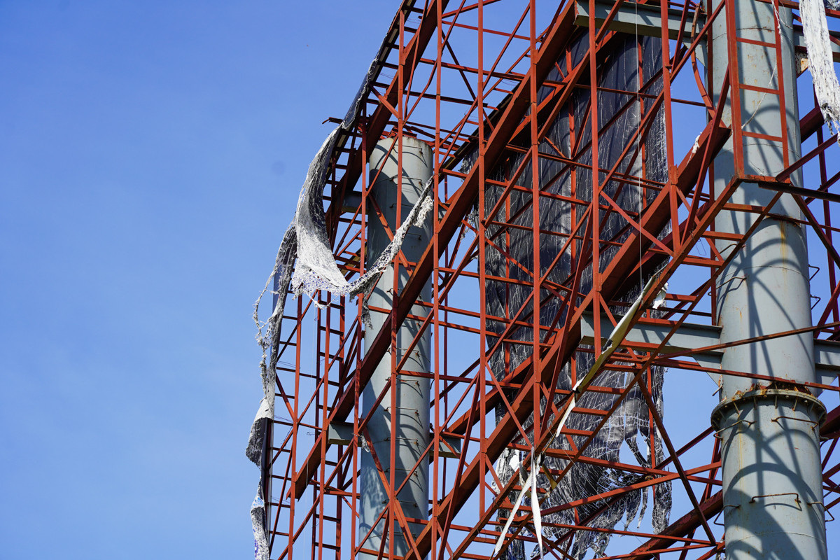 Nhếch nhác hàng loạt biển quảng cáo trơ khung, rỉ sét ở Hà Tĩnh - 9