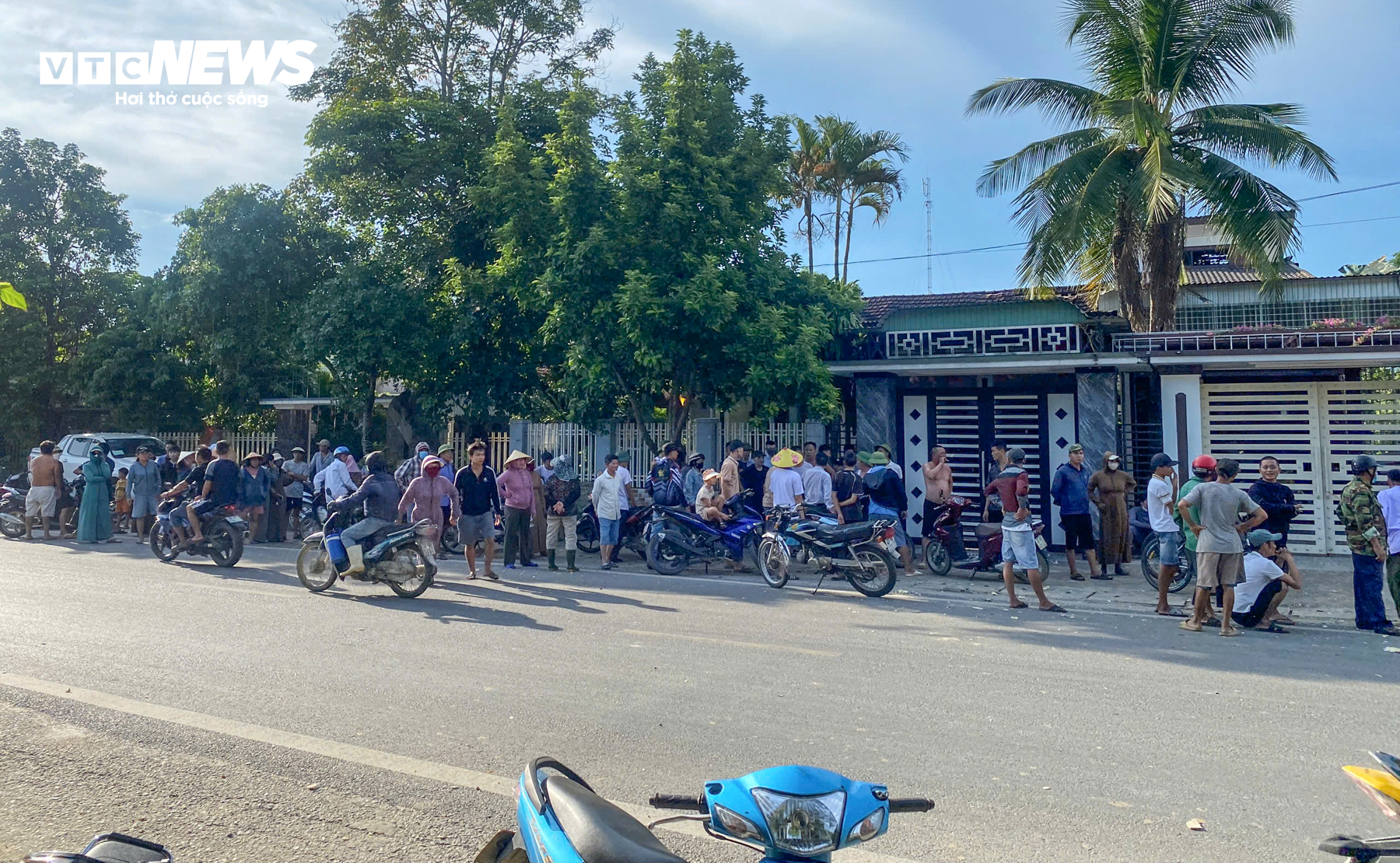 Hiện trường 2 vụ nổ liên tiếp, 4 người thương vong ở Nghệ An - 2