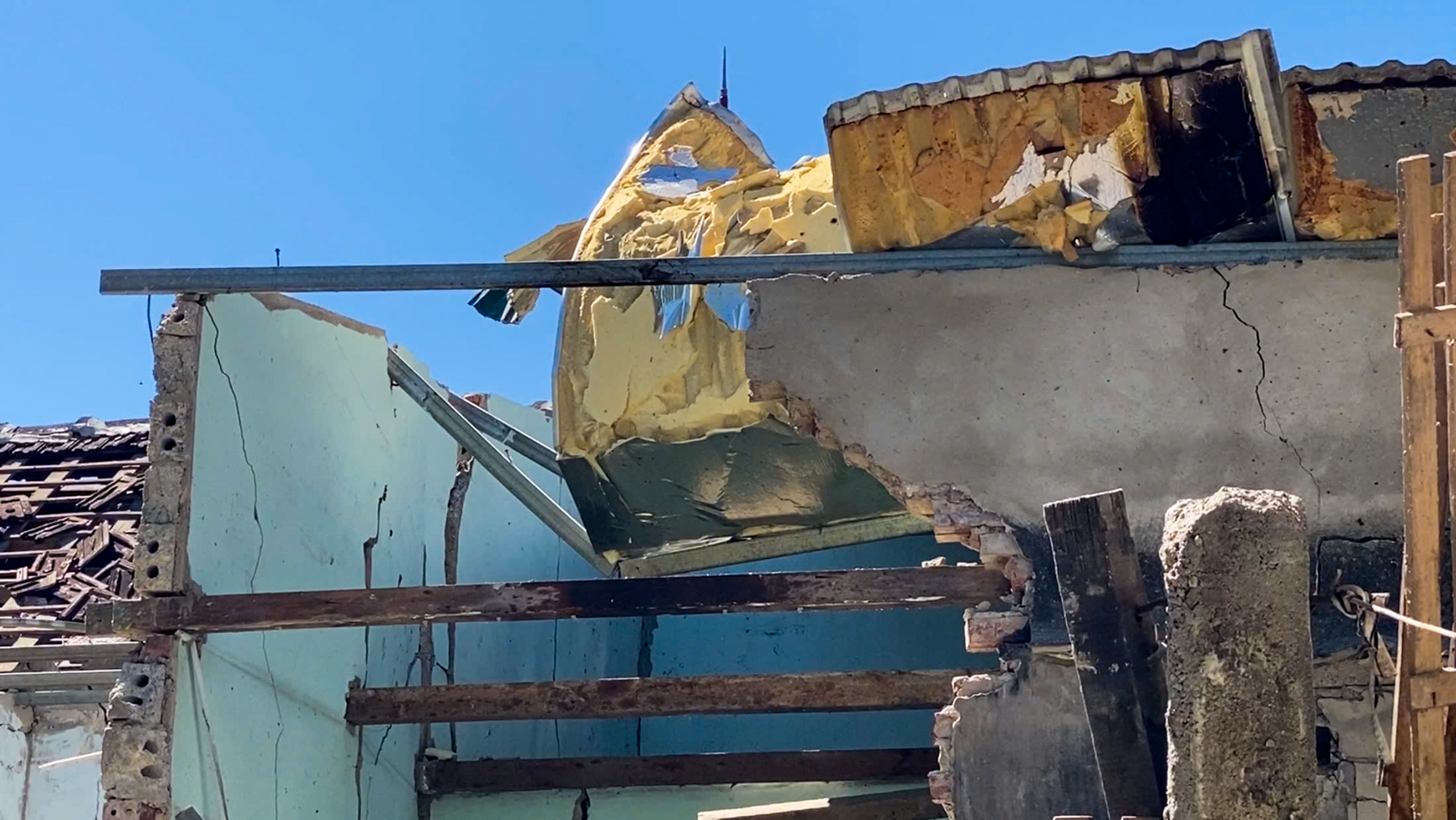 Hiện trường 2 vụ nổ liên tiếp, 4 người thương vong ở Nghệ An - 10