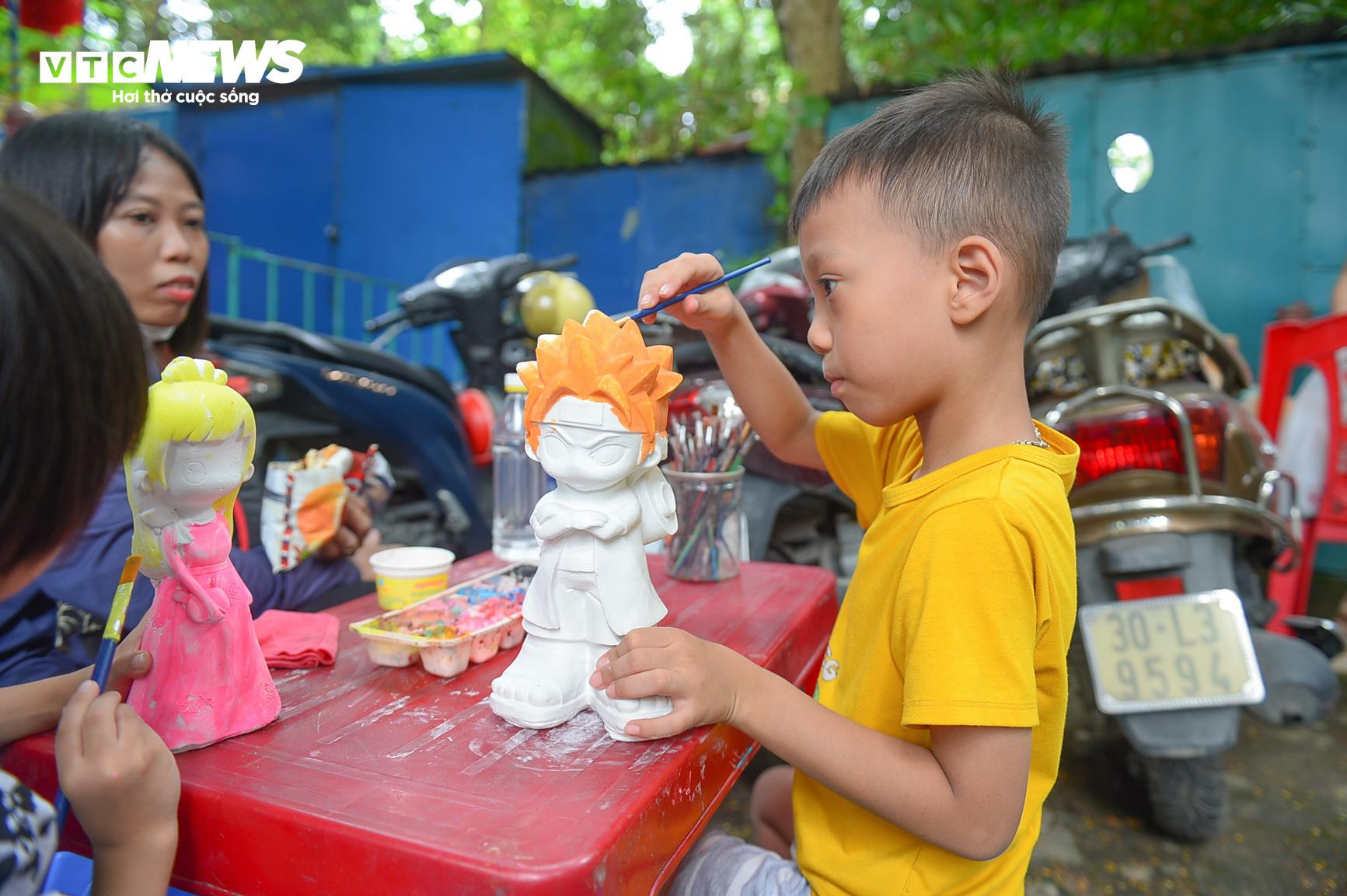 Người dân các tỉnh đổ về tham quan, vườn thú Thủ đô chật cứng người - 19