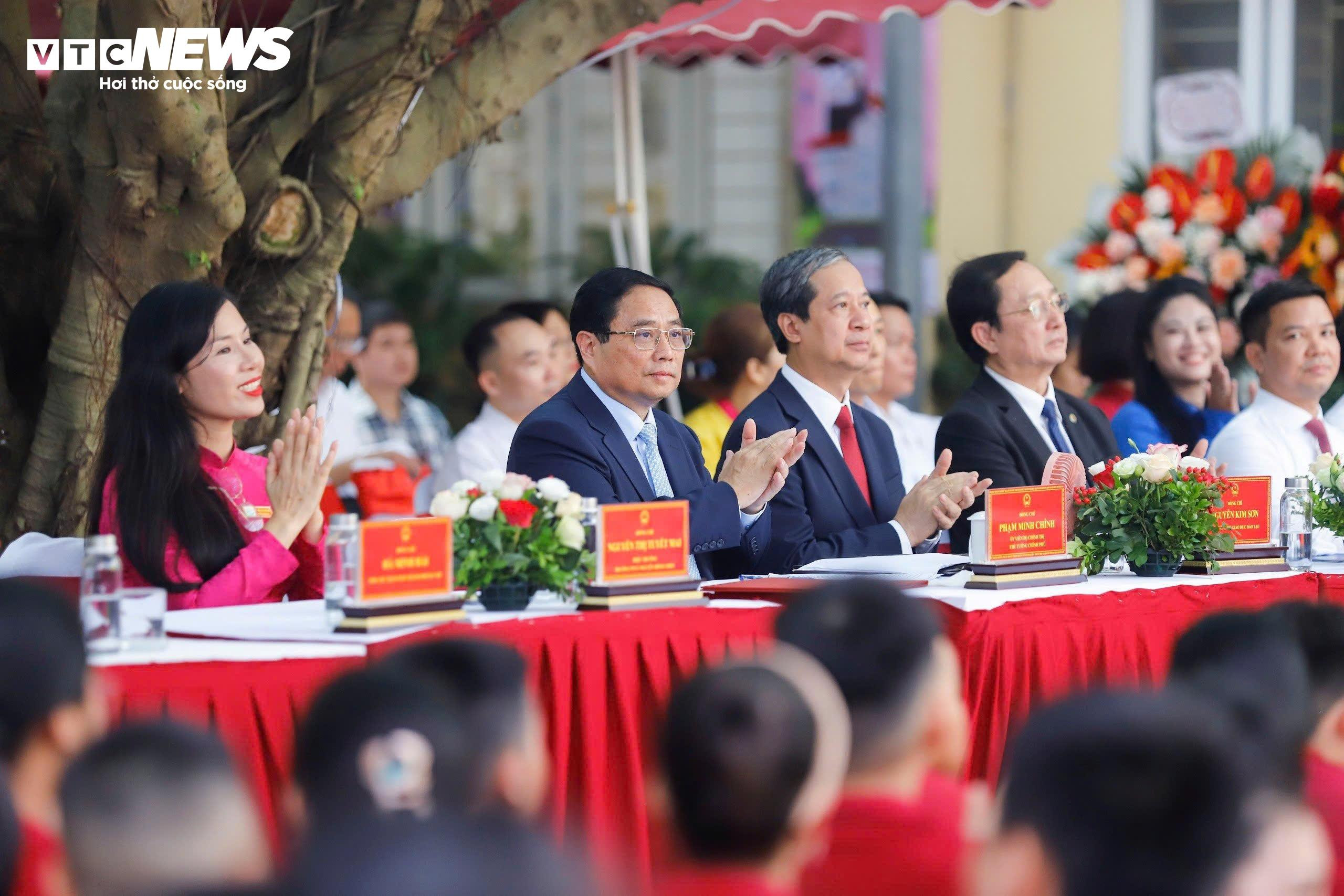 Hơn 23 triệu học sinh cả nước bước vào năm học mới 2024-2025 - 2