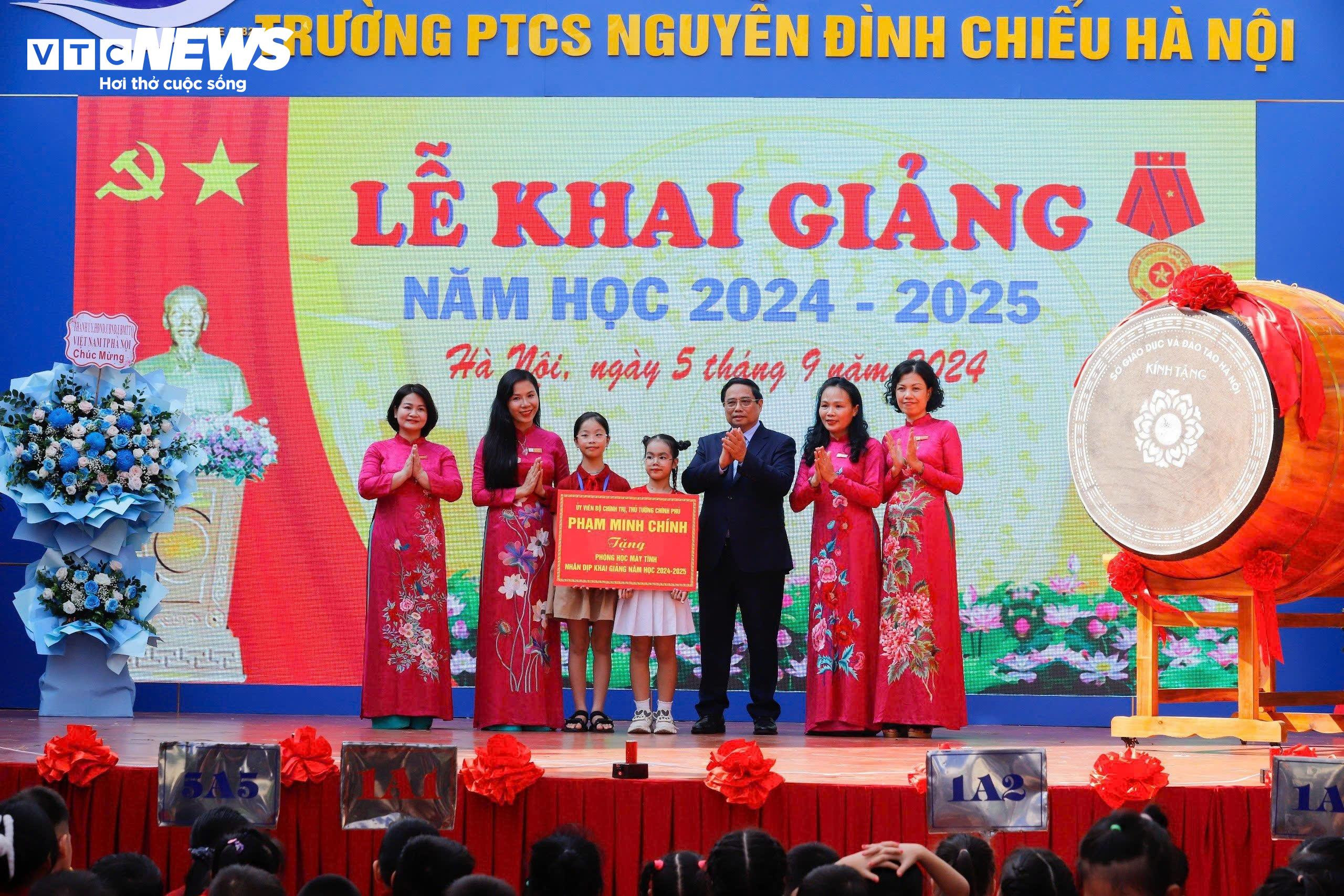 Hơn 23 triệu học sinh cả nước bước vào năm học mới 2024-2025 - 3