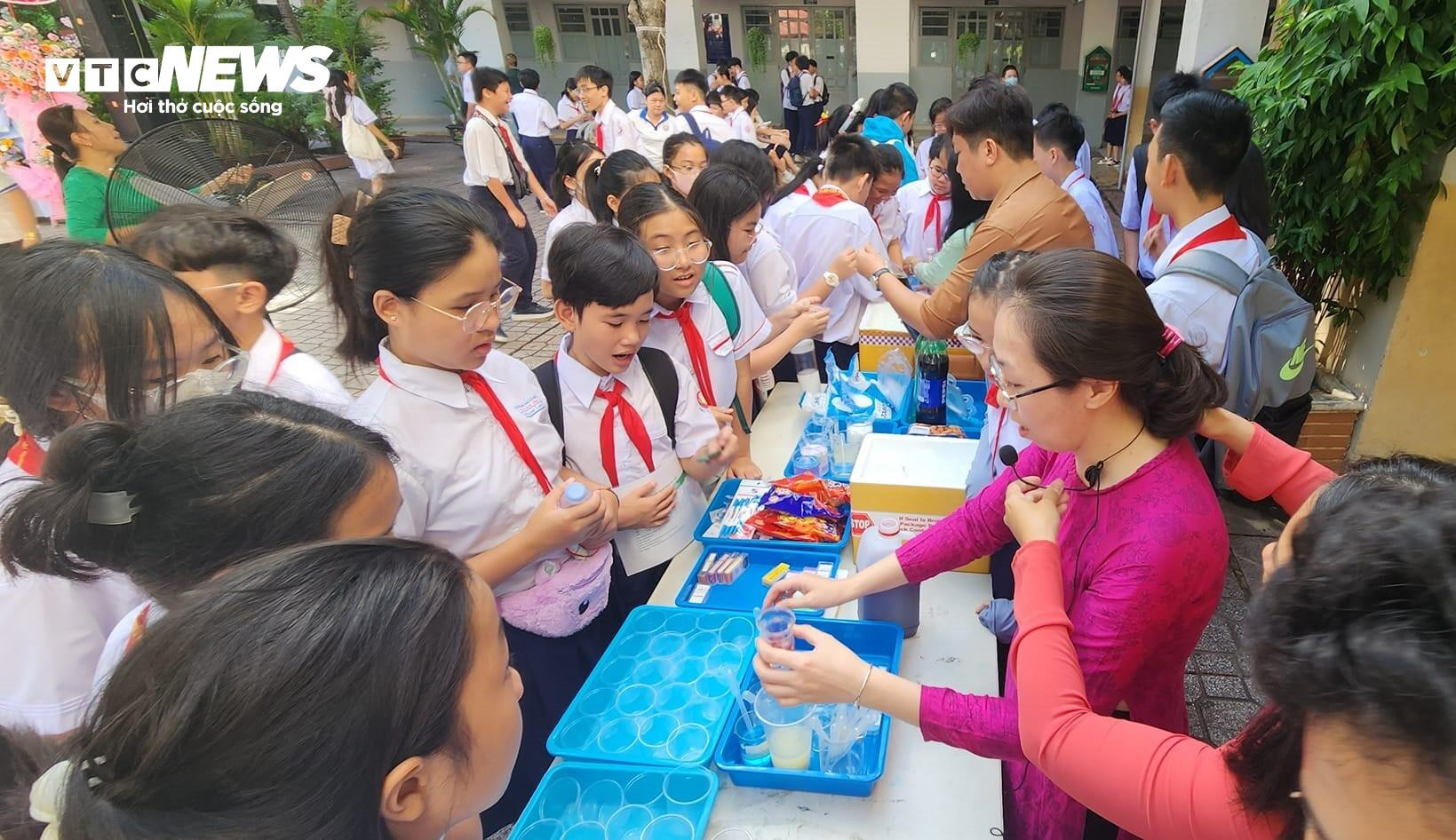 Hơn 23 triệu học sinh cả nước bước vào năm học mới 2024-2025 - 52