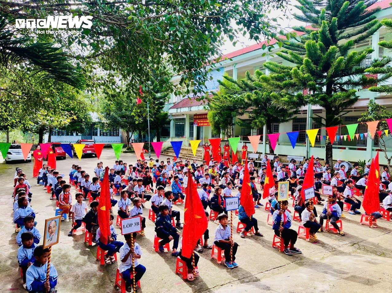 Hơn 23 triệu học sinh cả nước bước vào năm học mới 2024-2025 - 74