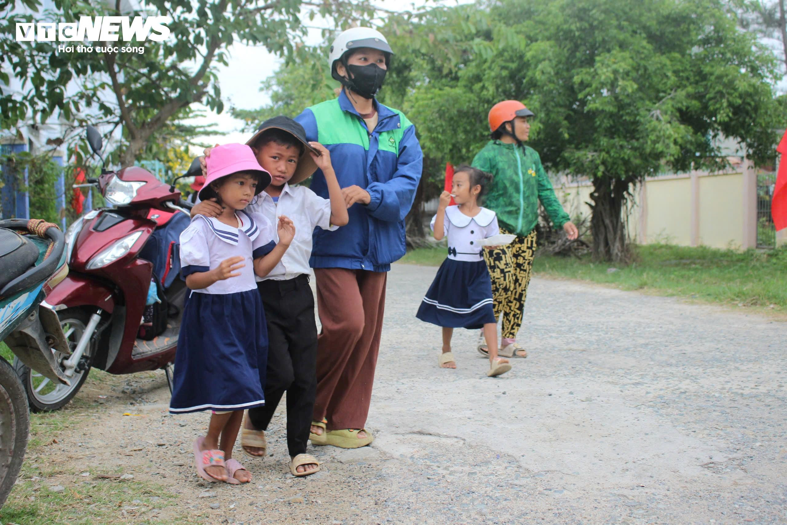 Hơn 23 triệu học sinh cả nước bước vào năm học mới 2024-2025 - 78