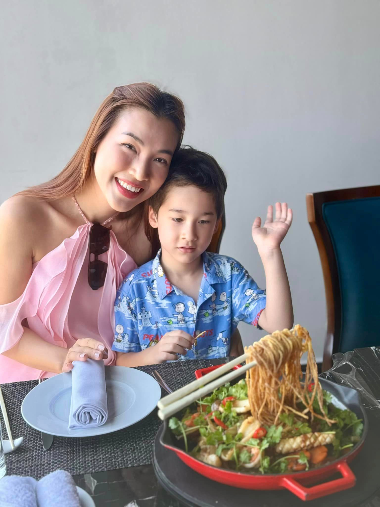 Sao Việt 7/9: Mai Phương Thúy than thở tuổi già, Trang Pháp phủ nhận tin hẹn hò - 11