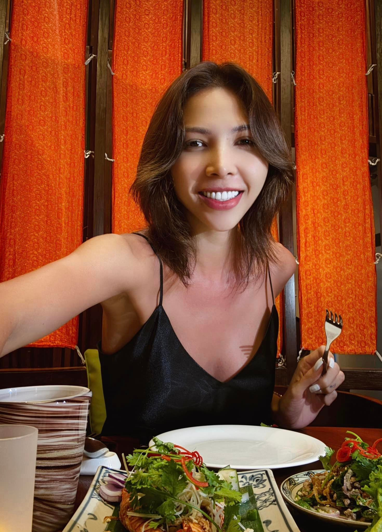 Sao Việt 9/9: Khánh Vân khoe ảnh bạn trai chụp, Minh Hằng bầm dập khi tập nhảy - 9