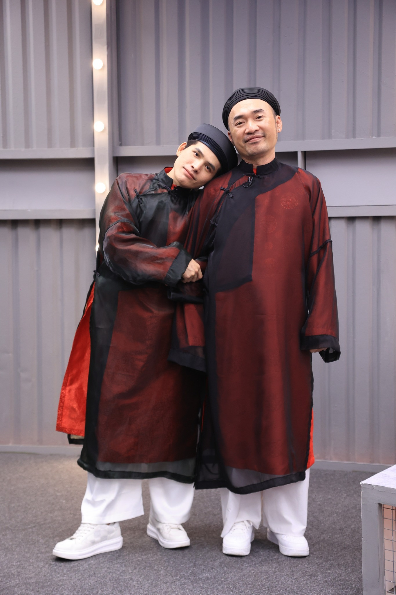 Sao Việt 8/9: Vân Dung thân thiết 'con dâu', Lam Trường trẻ trung ngỡ ngàng - 10