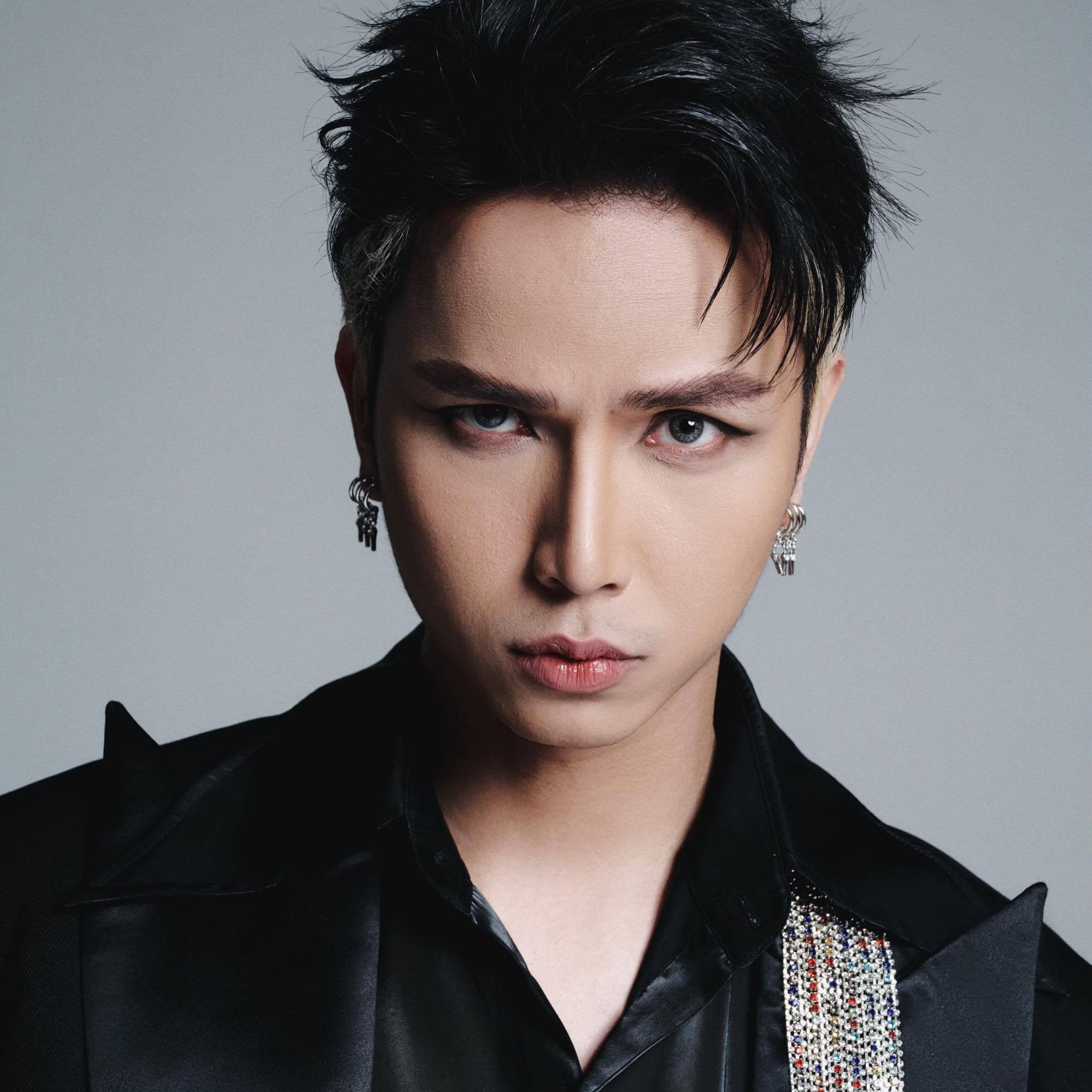 Sao Việt 8/9: Vân Dung thân thiết 'con dâu', Lam Trường trẻ trung ngỡ ngàng - 6