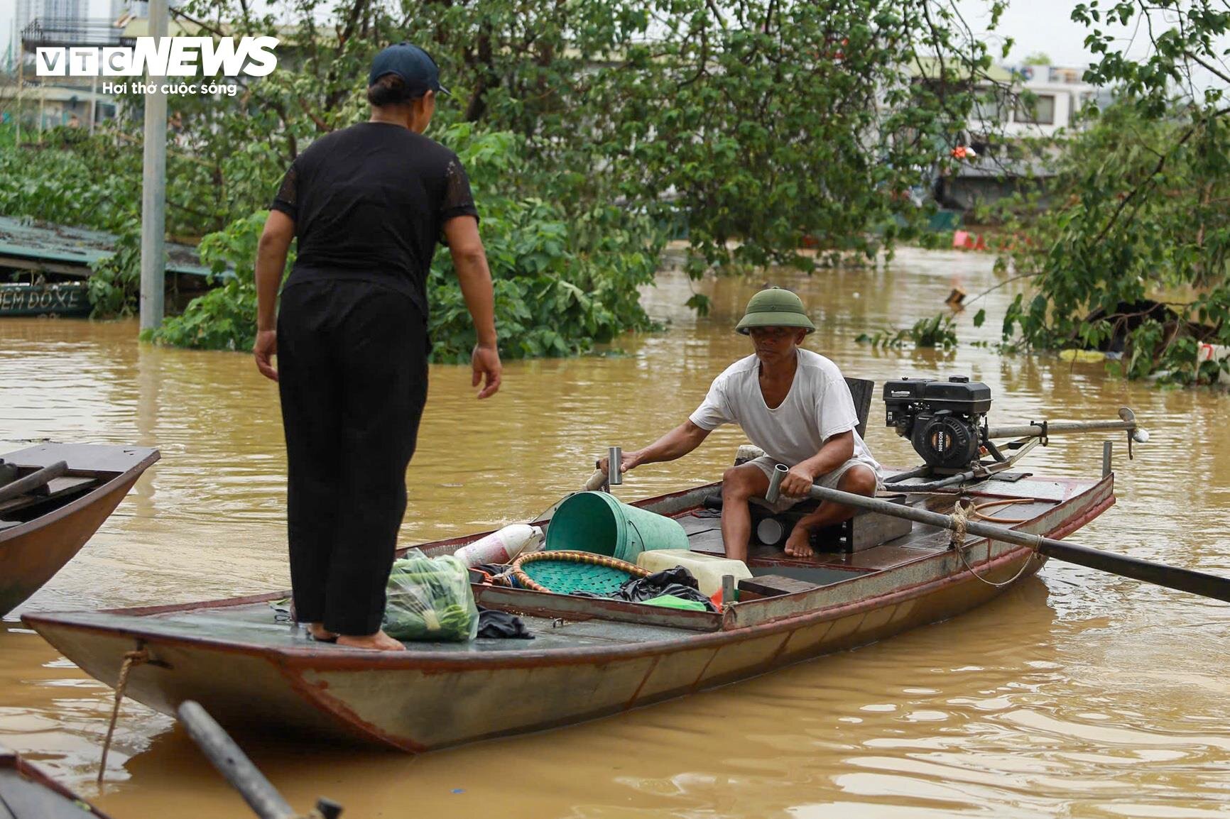 Bãi bồi sông Hồng ngập, người dân nói chưa bao giờ lũ dâng cao như thế - 11