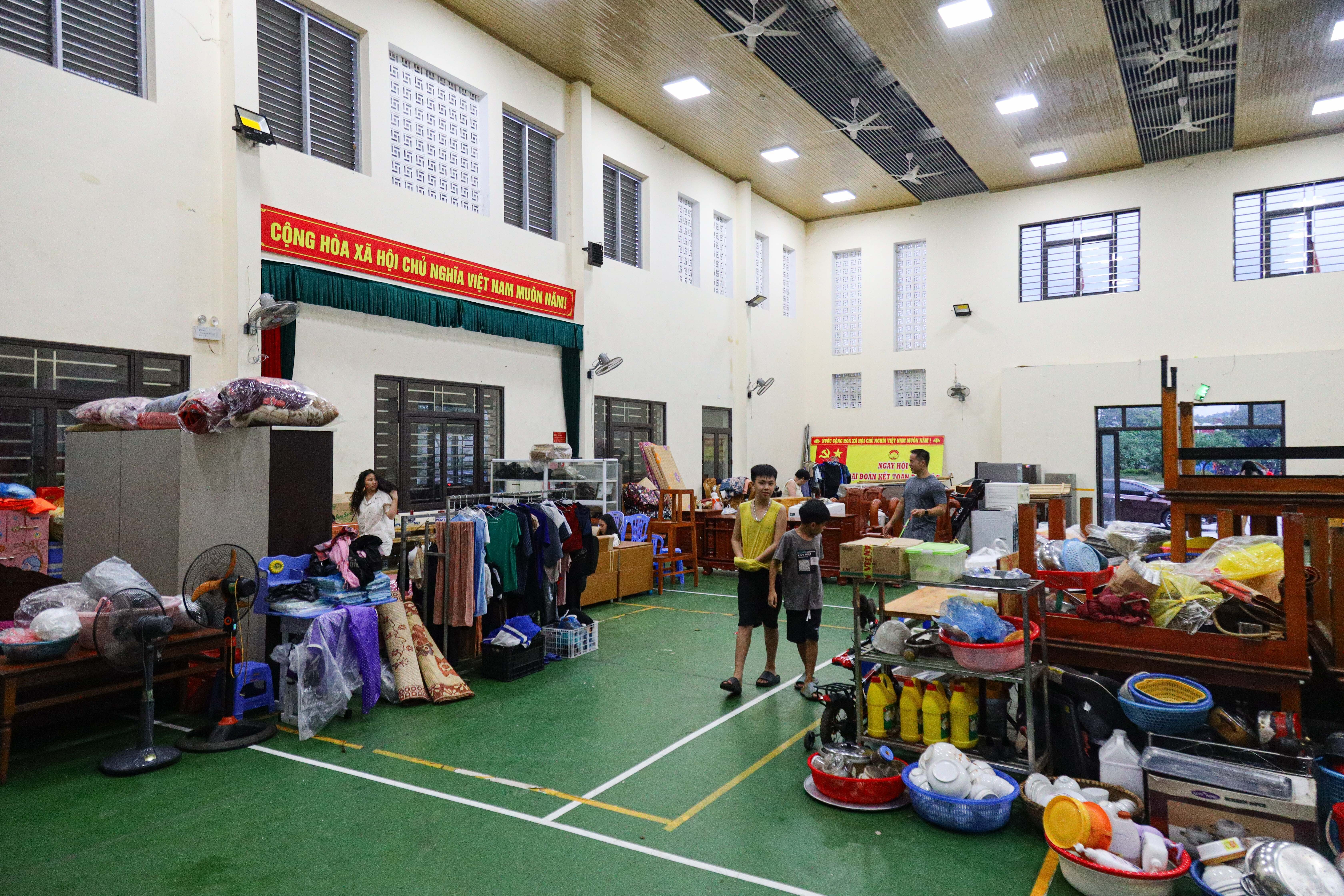 Hơn 50 ngôi nhà ở TP Lào Cai bị sụt lún, dân vừa sơ tán vừa lo nhà sập - 16