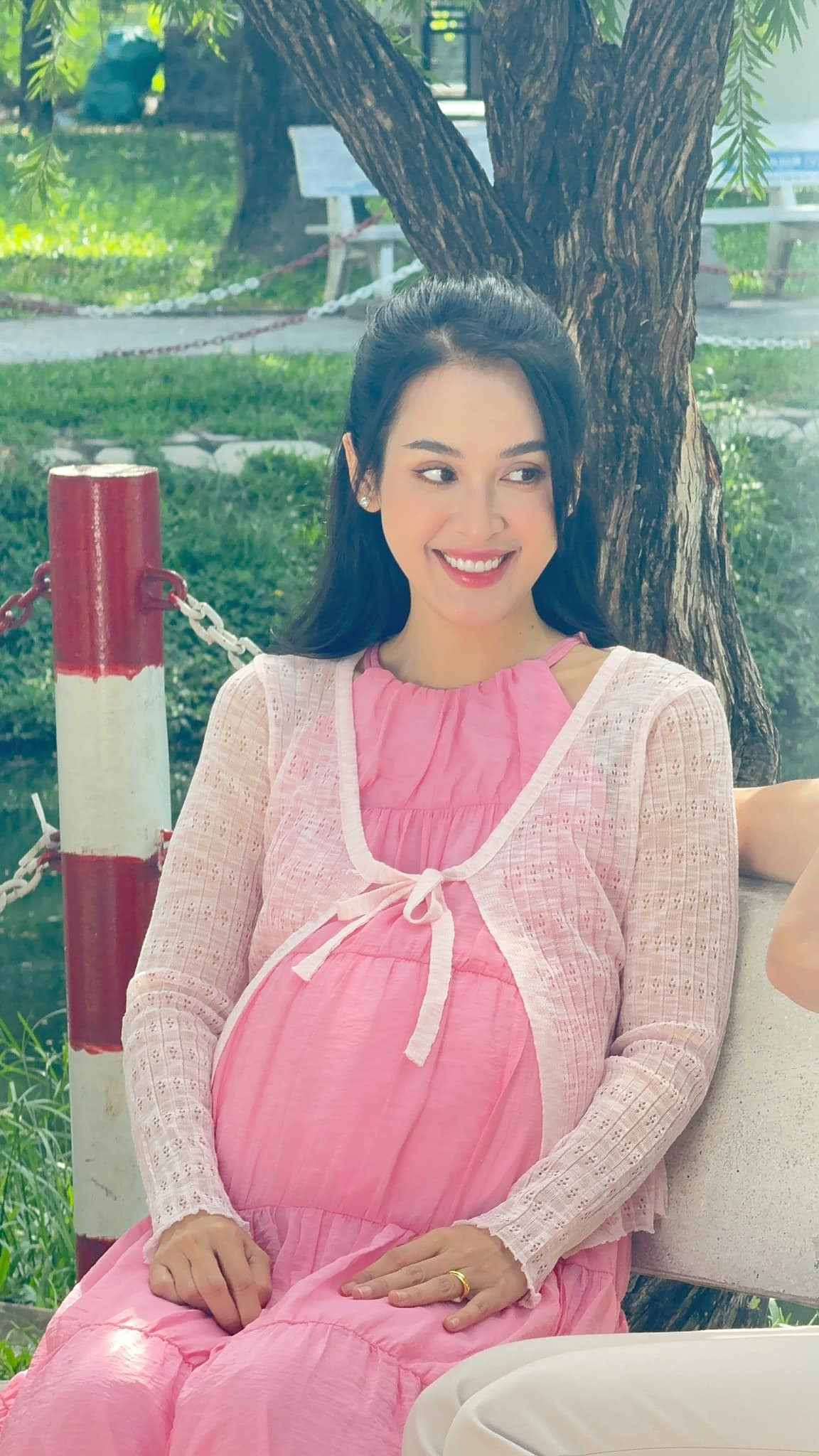 Sao Việt 11/9: Tự Long khen ngợi Soobin, Kiều Anh trực tiếp đi giúp dân vùng lũ - 12