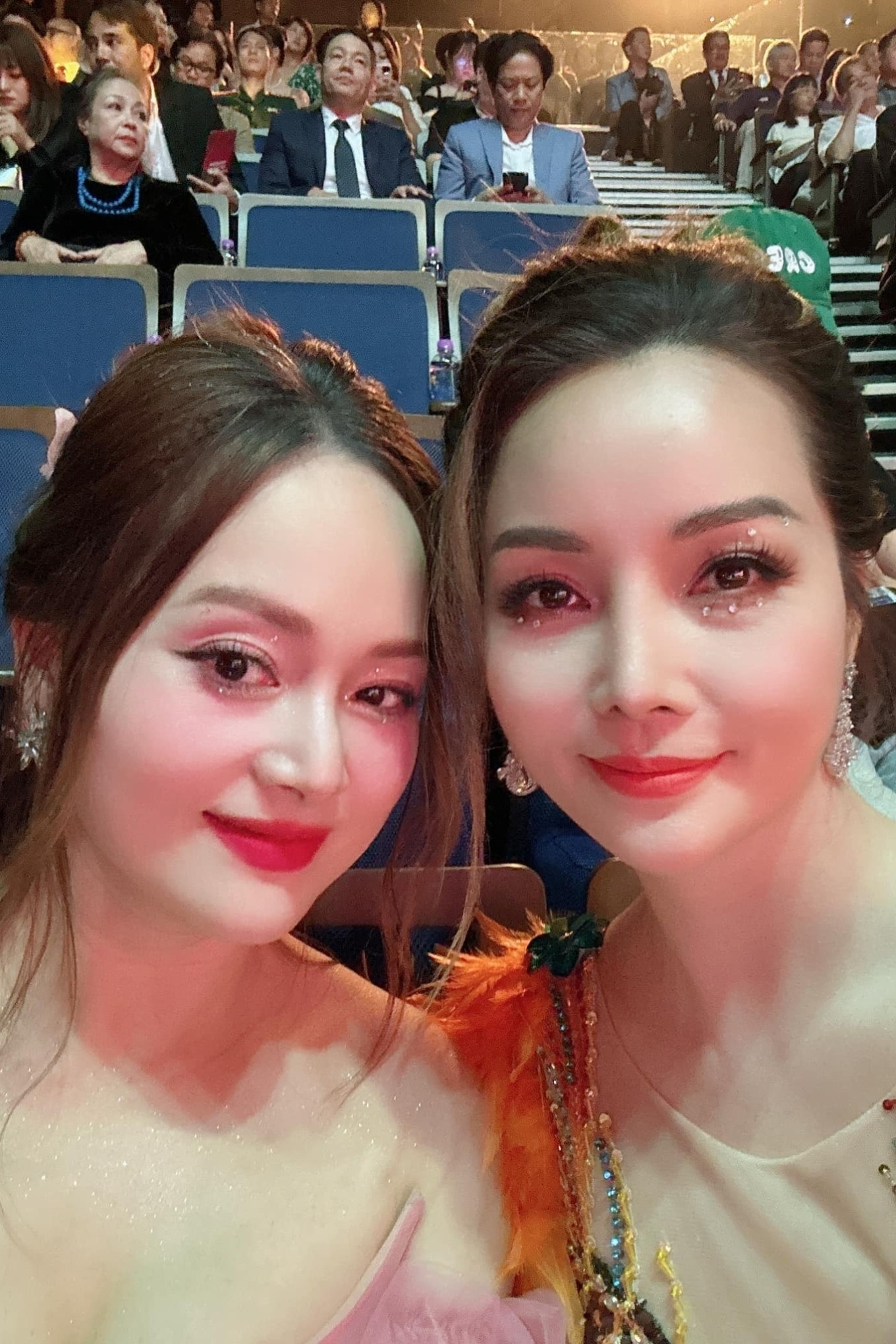 Sao Việt 11/9: Tự Long khen ngợi Soobin, Kiều Anh trực tiếp đi giúp dân vùng lũ - 6