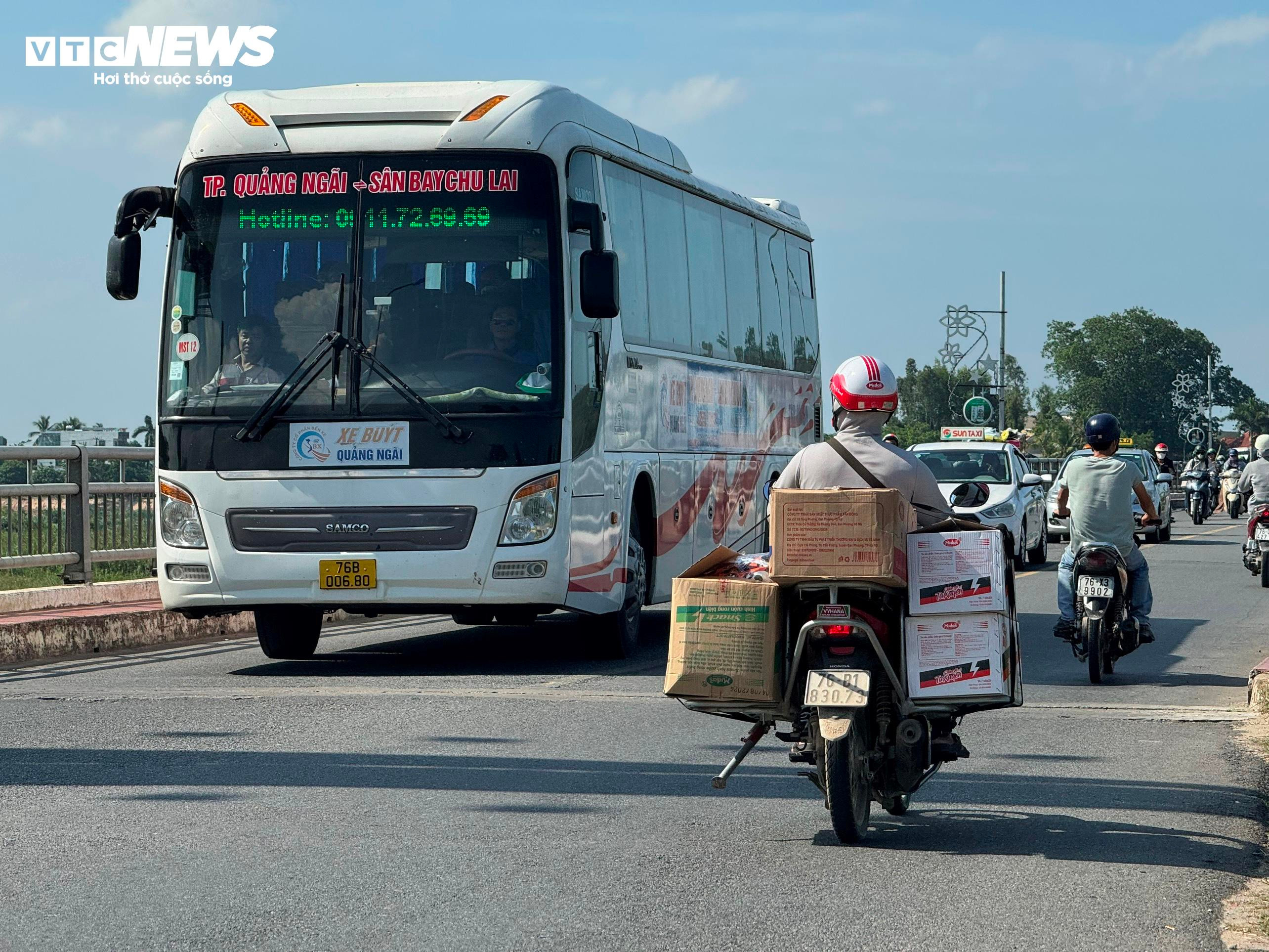 Cầu 60 năm tuổi ở Quảng Ngãi trơ lõi sắt, mỗi ngày vẫn 'gánh' hàng nghìn lượt xe - 5