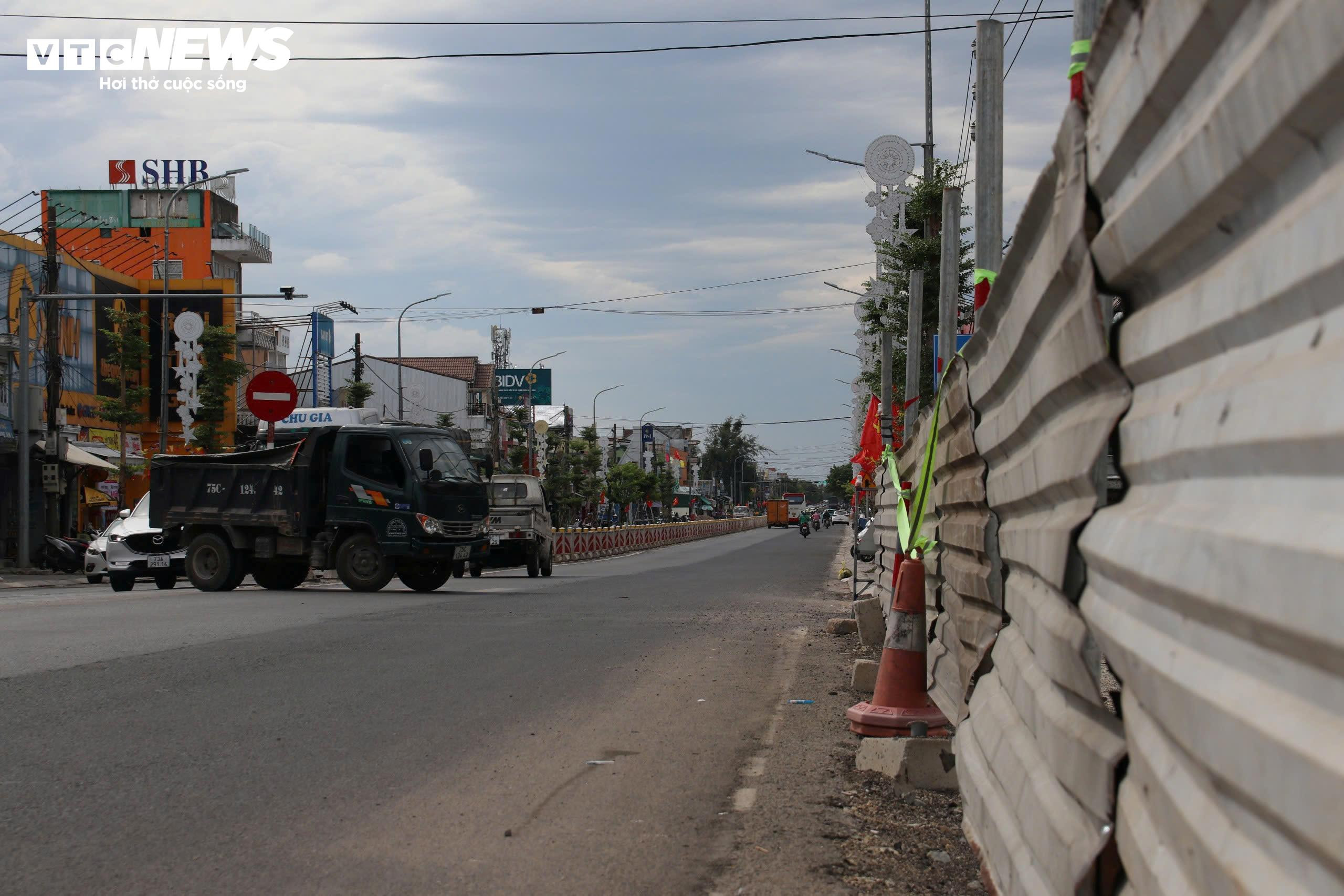 Vì sao những dự án đường chục tỷ ở Huế làm xong phải 'đắp chiếu'? - 6