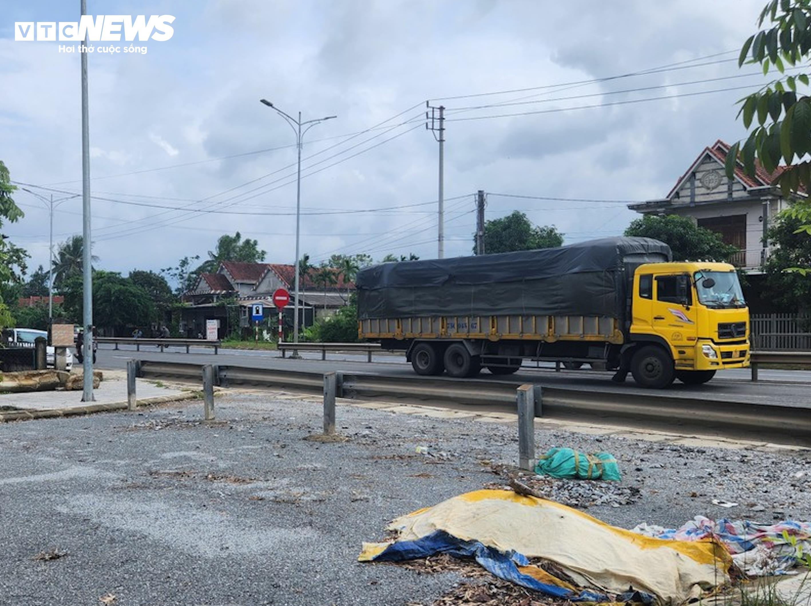 Vì sao những dự án đường chục tỷ ở Huế làm xong phải 'đắp chiếu'? - 12