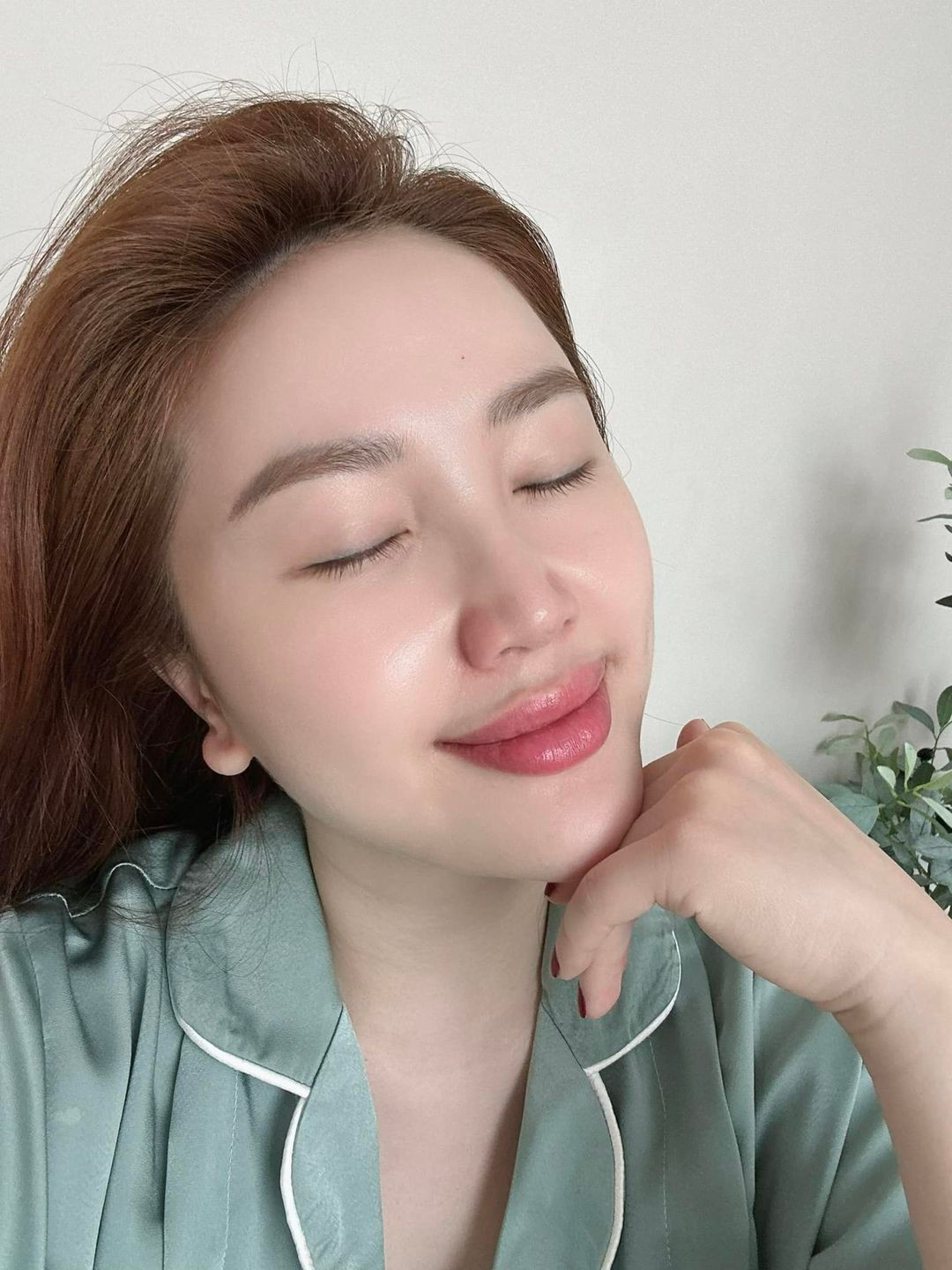 Sao Việt 20/9: Minh Hằng trẻ đẹp sau sinh, Thu Quỳnh hạnh phúc bên con gái - 7