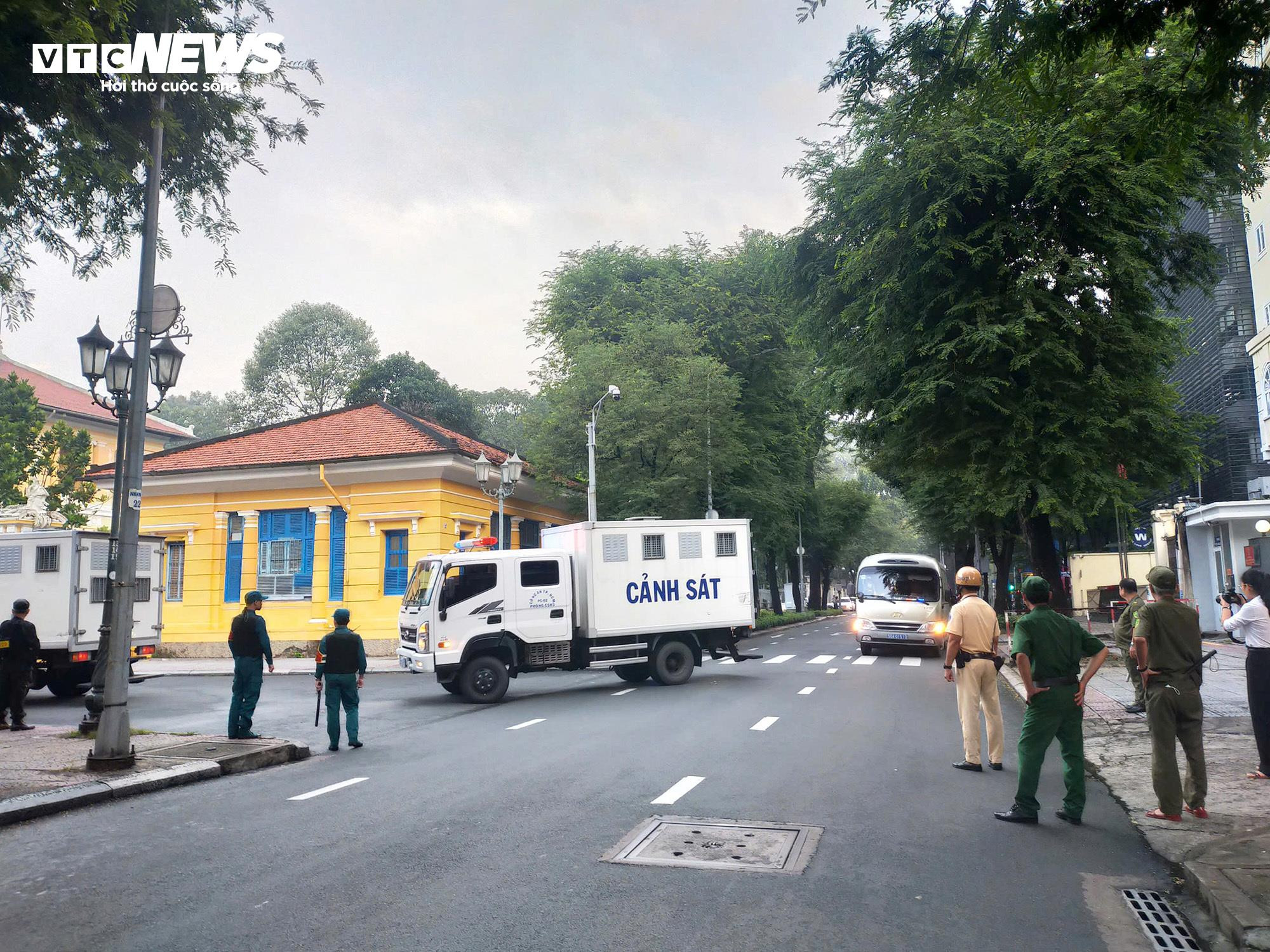 An ninh thắt chặt tại phiên tòa xét xử vụ án Trương Mỹ Lan giai đoạn 2 - 3