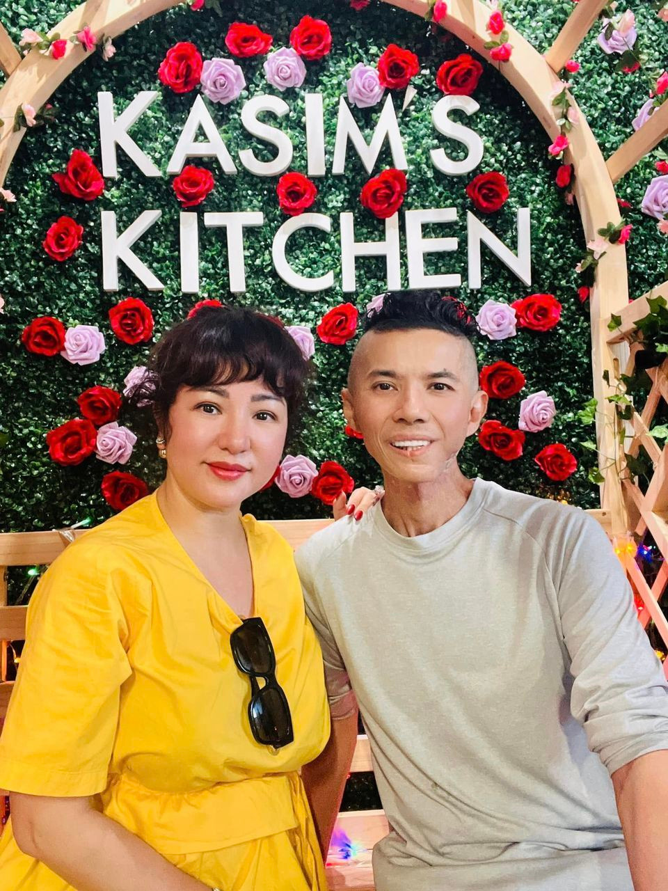 Sao Việt 21/9: Kasim Hoàng Vũ lộ diện gầy gò, Xuân Bắc già nua bất ngờ - 2