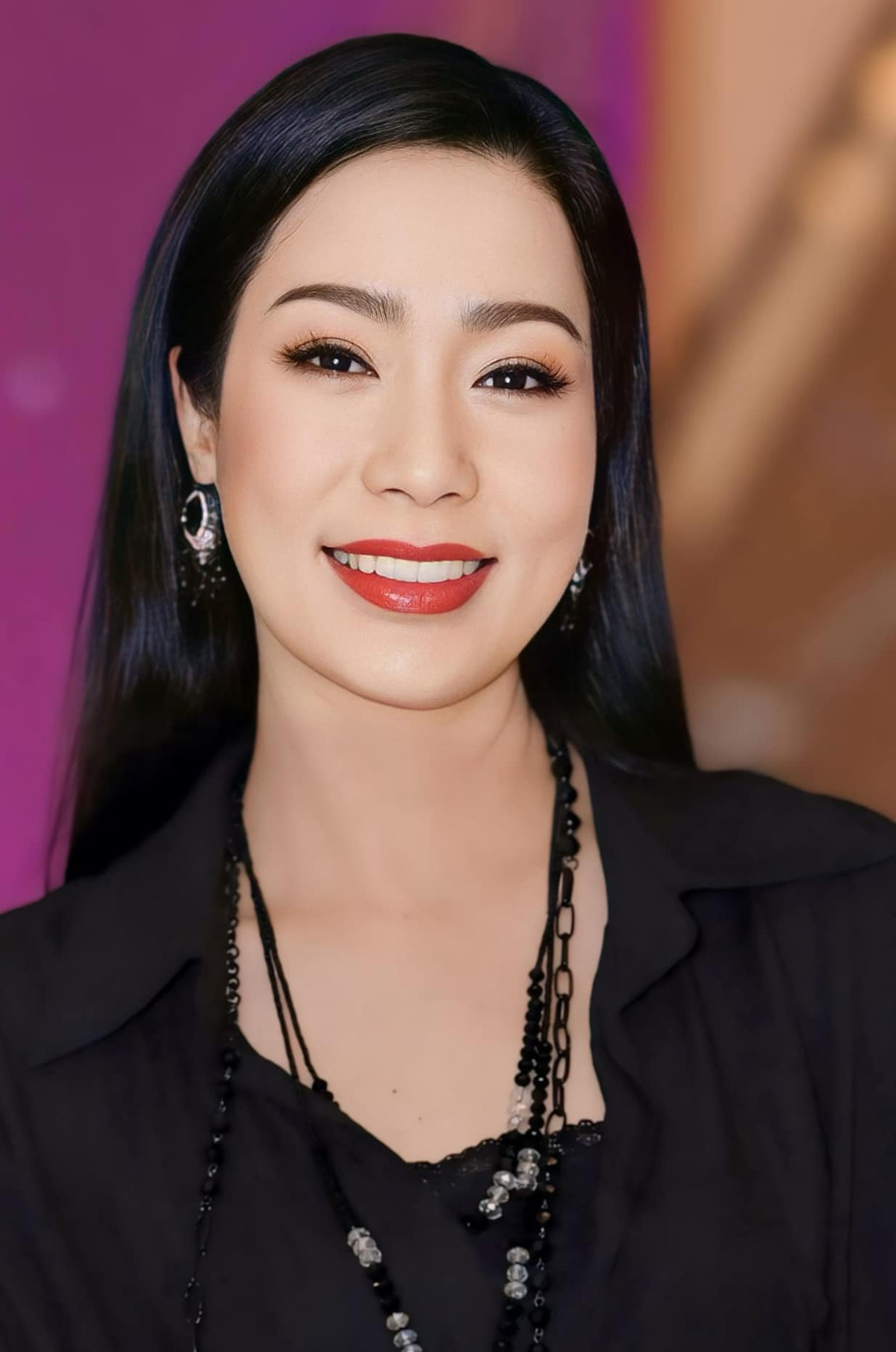 Sao Việt 2/10: Vợ NSND Công Lý trẻ đẹp sau thẩm mỹ, Mai Ngọc thăng hạng nhan sắc - 6