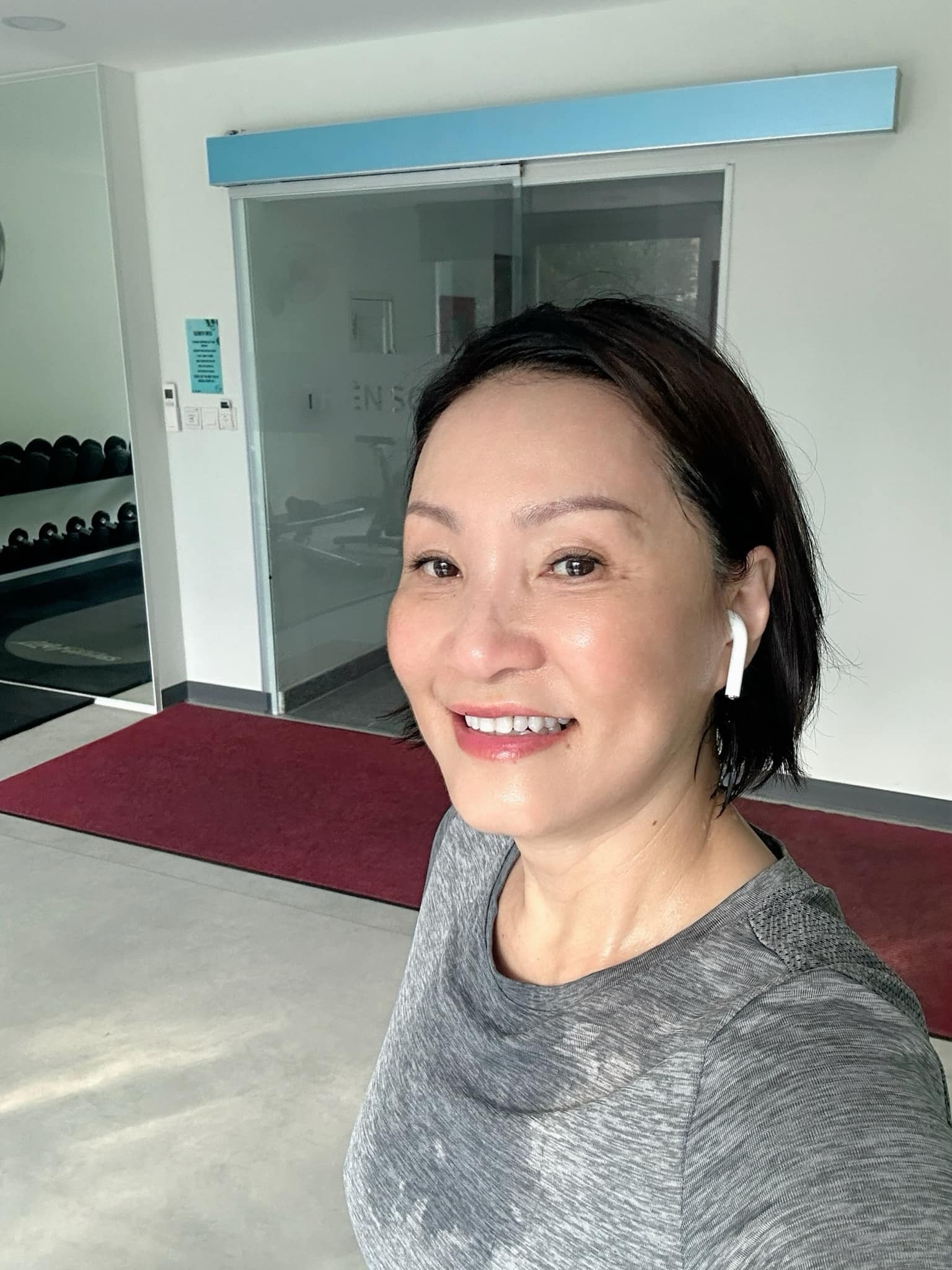 Sao Việt 3/10: Mai Phương Thúy trẻ trung với tóc ngắn, NSND Thu Quế đón tuổi mới - 9