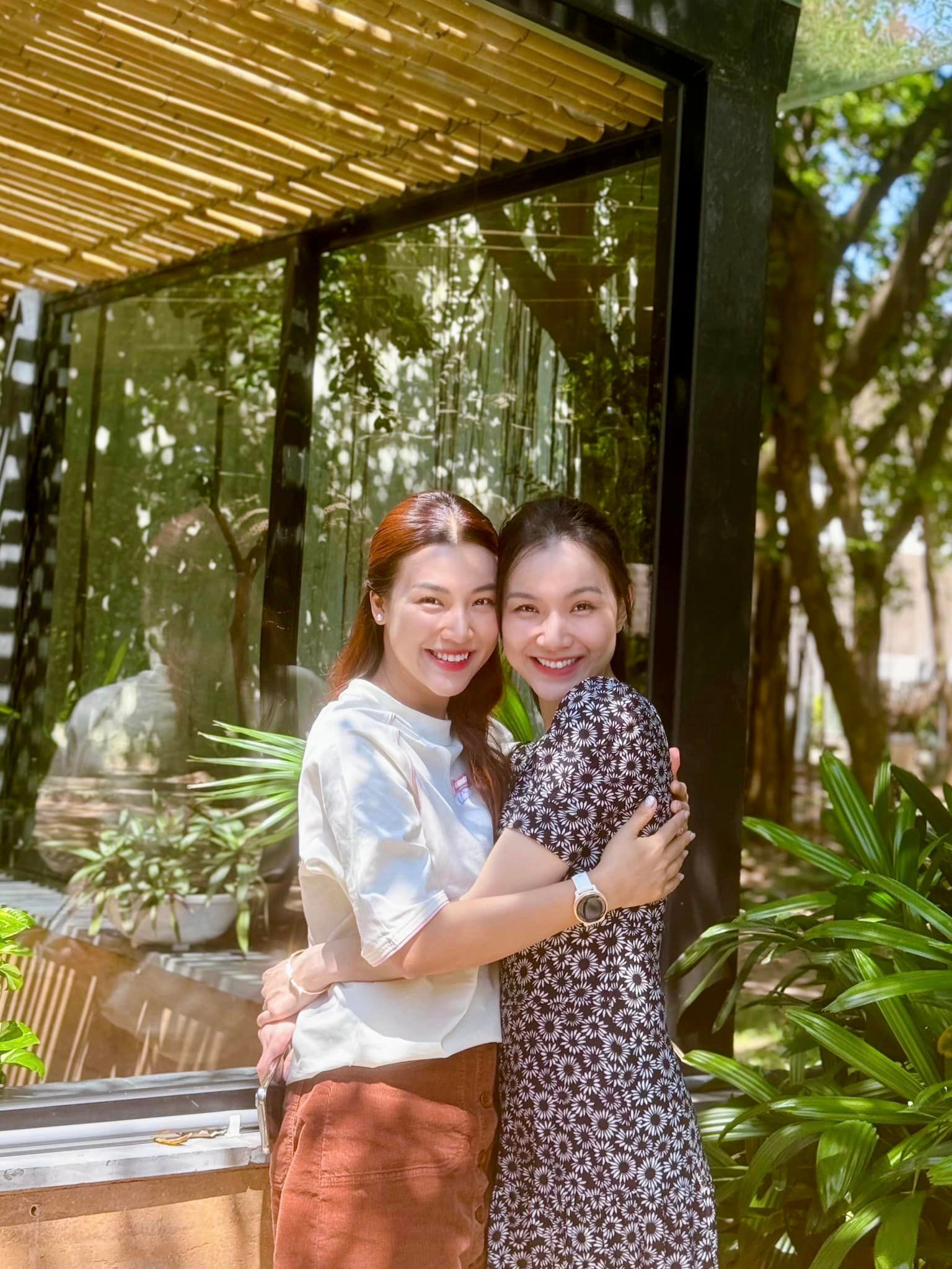 Sao Việt 5/10: Lệ Quyên an ủi tình trẻ, Trấn Thành diện đồng phục học sinh - 4