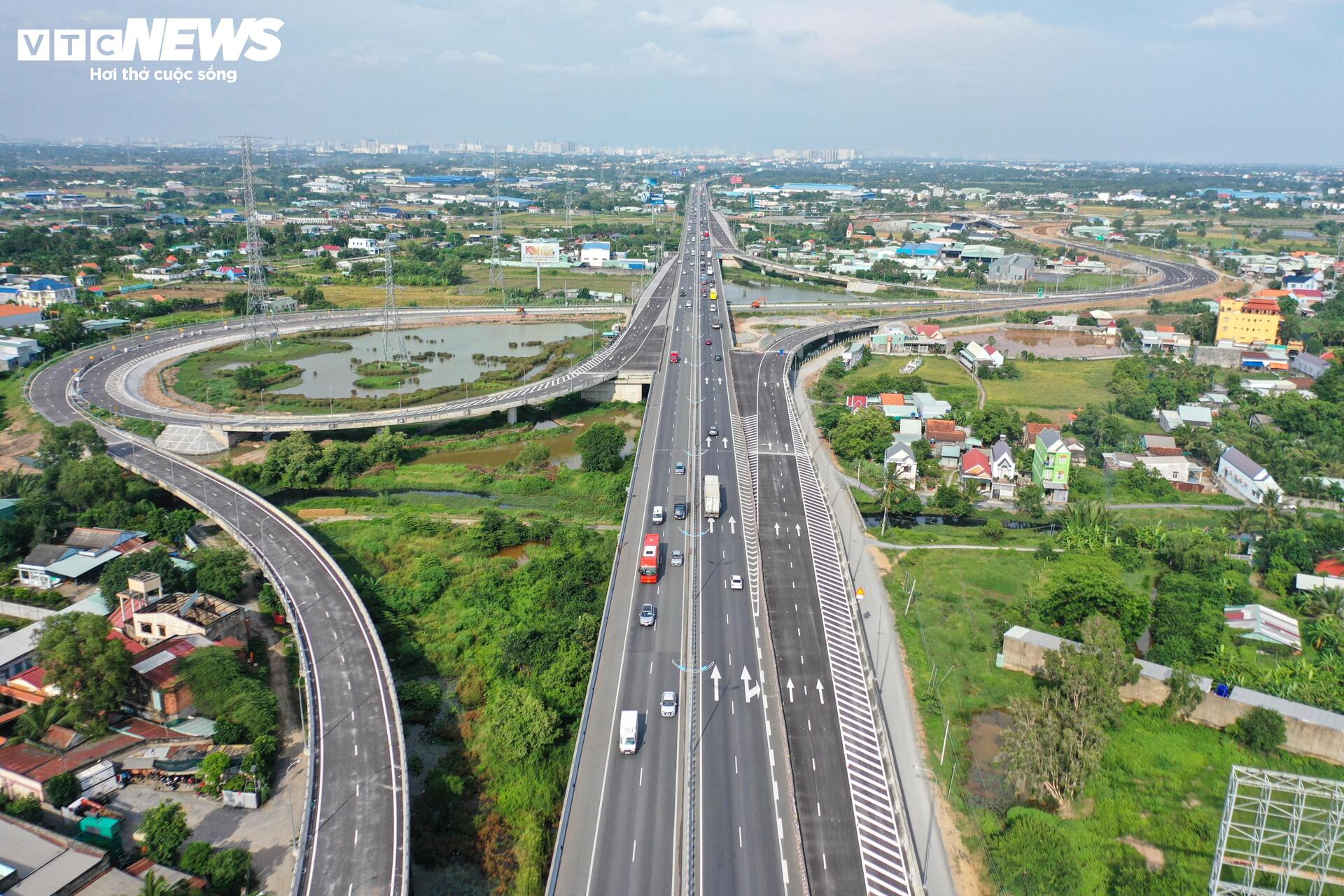 Cận cảnh các tuyến đường kết nối TP.HCM với Bà Rịa - Vũng Tàu trước sáp nhập - 10