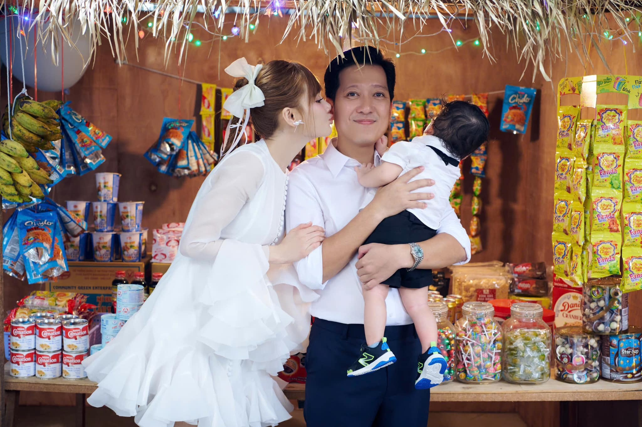 Sao Việt 7/10: Con trai Trường Giang tròn 1 tuổi, Midu đón sinh nhật bên chồng - 2