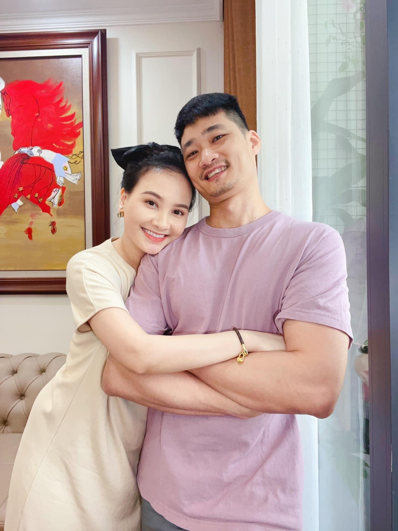 Sao Việt 8/10: Đỗ Mỹ Linh đẹp mặn mà, con trai Jennifer Phạm cao lớn ở tuổi 16 - 10