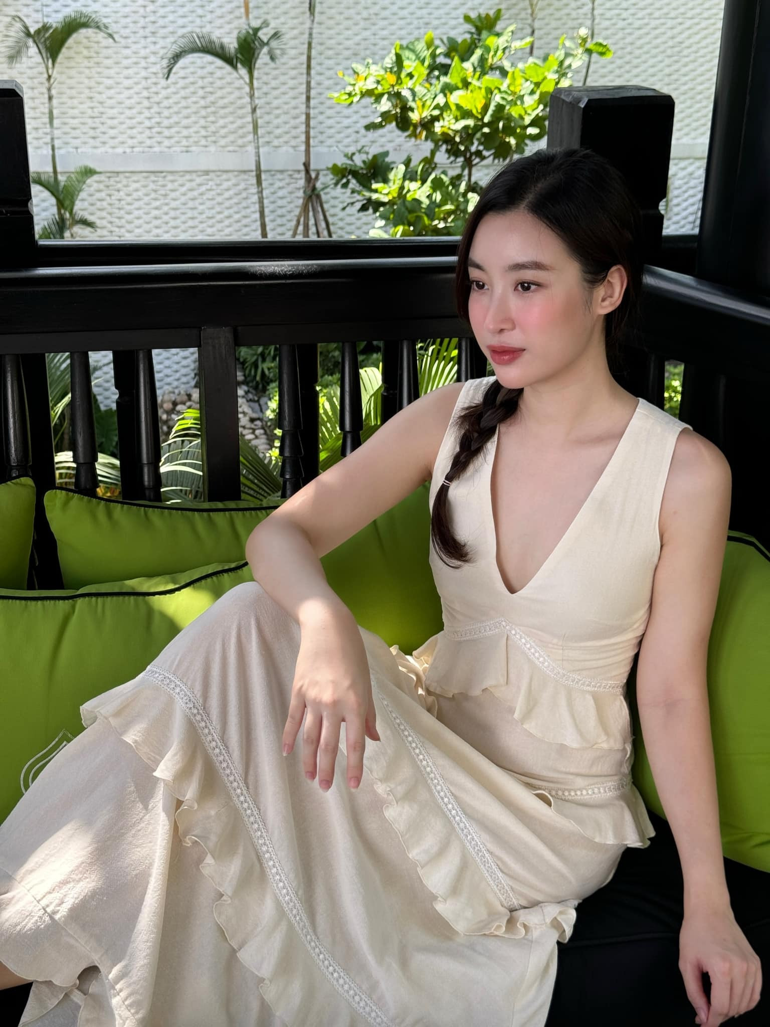 Sao Việt 8/10: Đỗ Mỹ Linh đẹp mặn mà, con trai Jennifer Phạm cao lớn ở tuổi 16 - 1