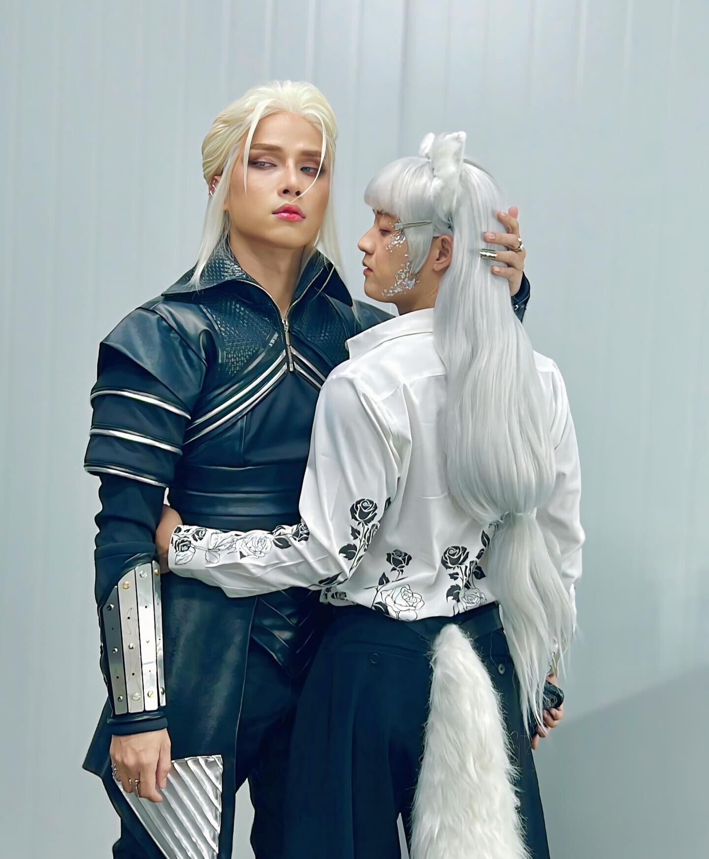 Sao Việt 8/10: Đỗ Mỹ Linh đẹp mặn mà, con trai Jennifer Phạm cao lớn ở tuổi 16 - 16