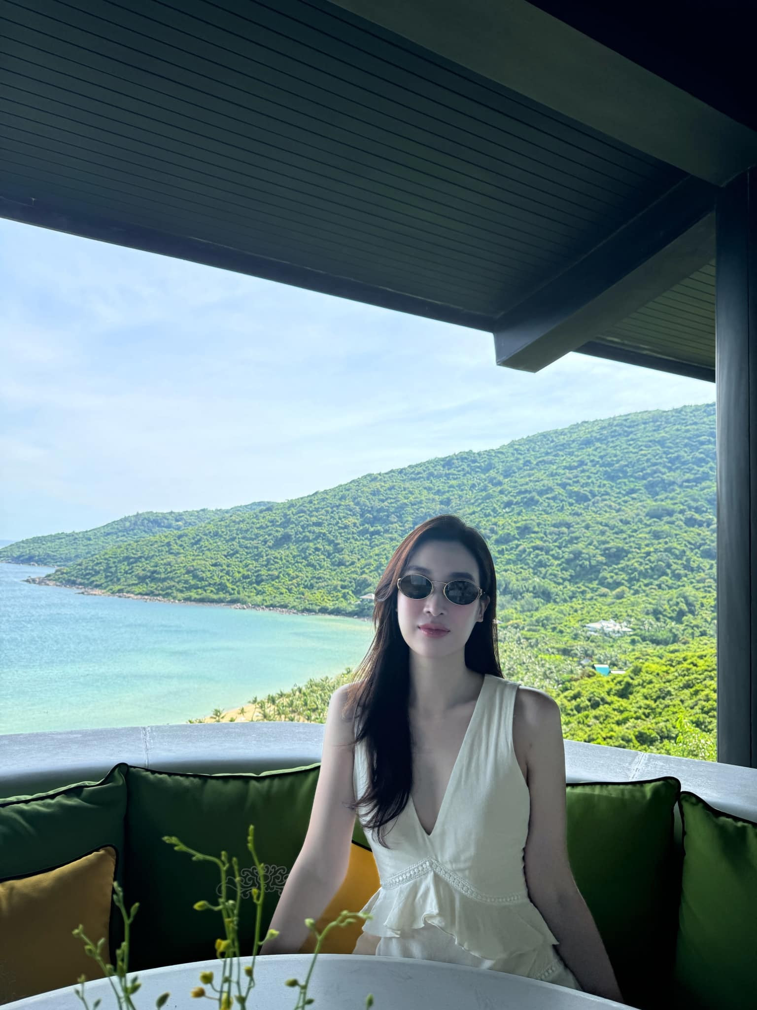 Sao Việt 8/10: Đỗ Mỹ Linh đẹp mặn mà, con trai Jennifer Phạm cao lớn ở tuổi 16 - 3